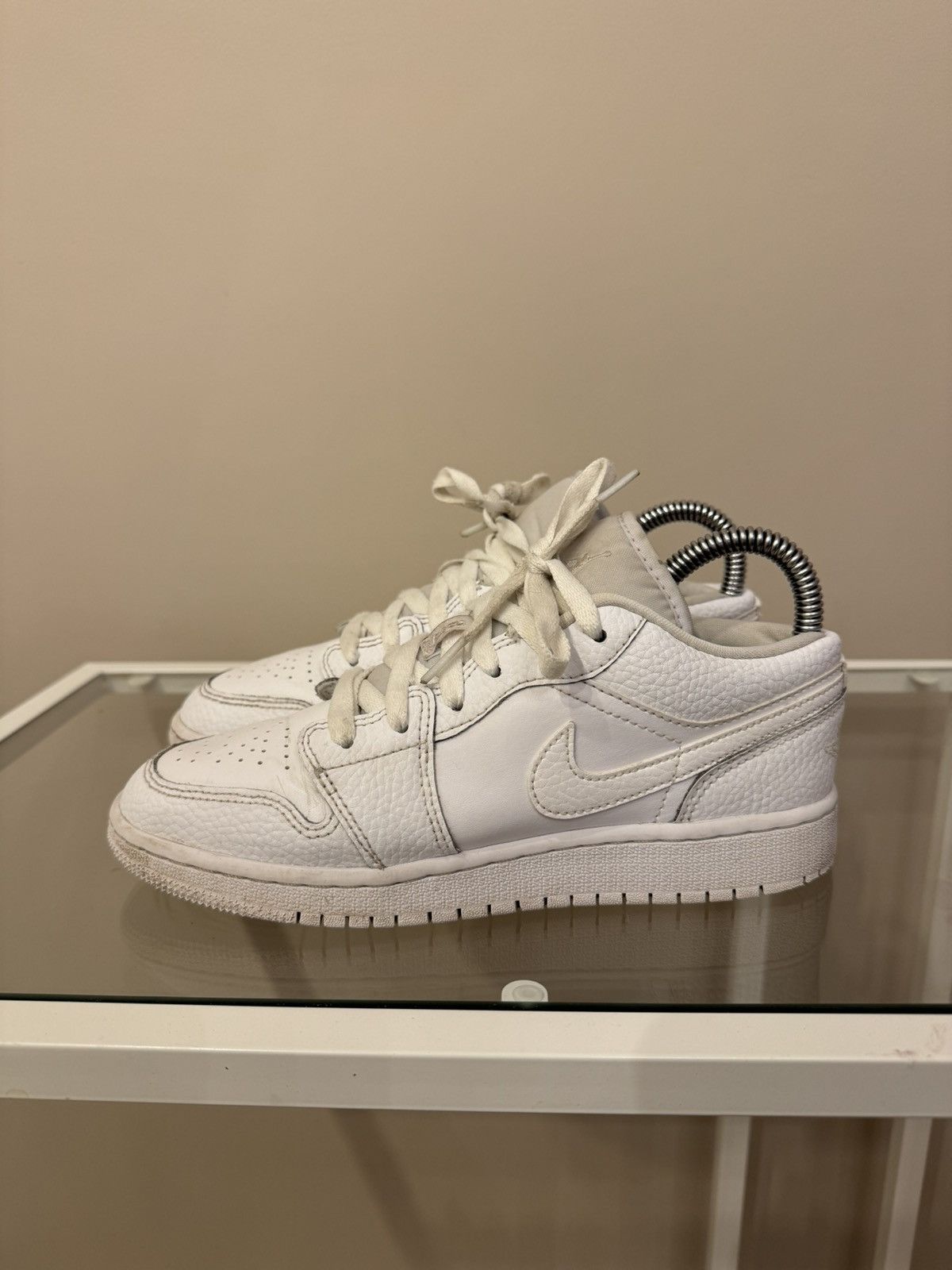 Nike Jordan 1 Retro Low White Women's sneakers buty shoes Size US 5.5 / IT 35.5 - 1 Thumbnail