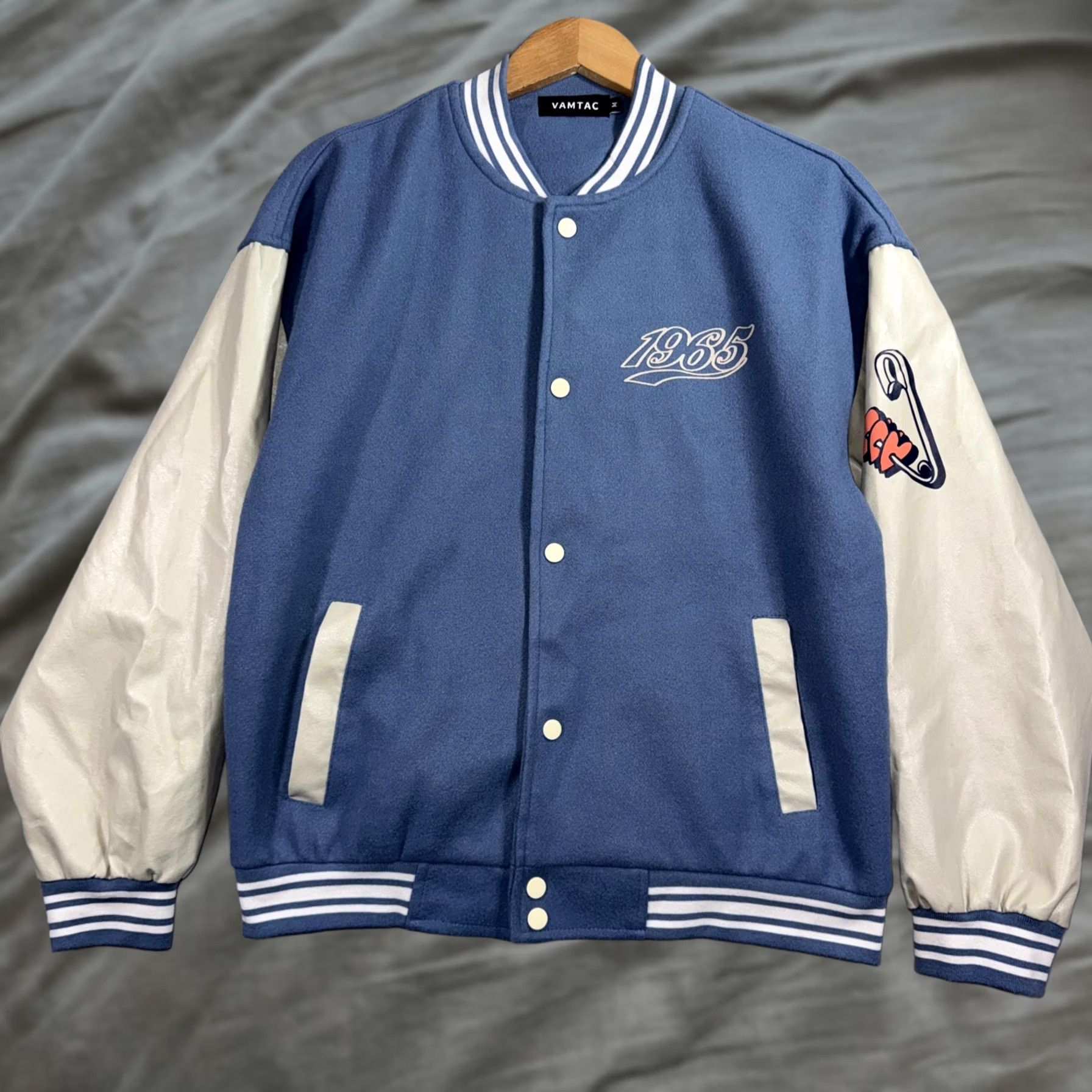 Vintage VAMTAC Varsity Jacket Mens M Blue White Heart Graphic 1965 Snap Button Jacket Size US M / EU 48-50 / 2 - 1 Thumbnail