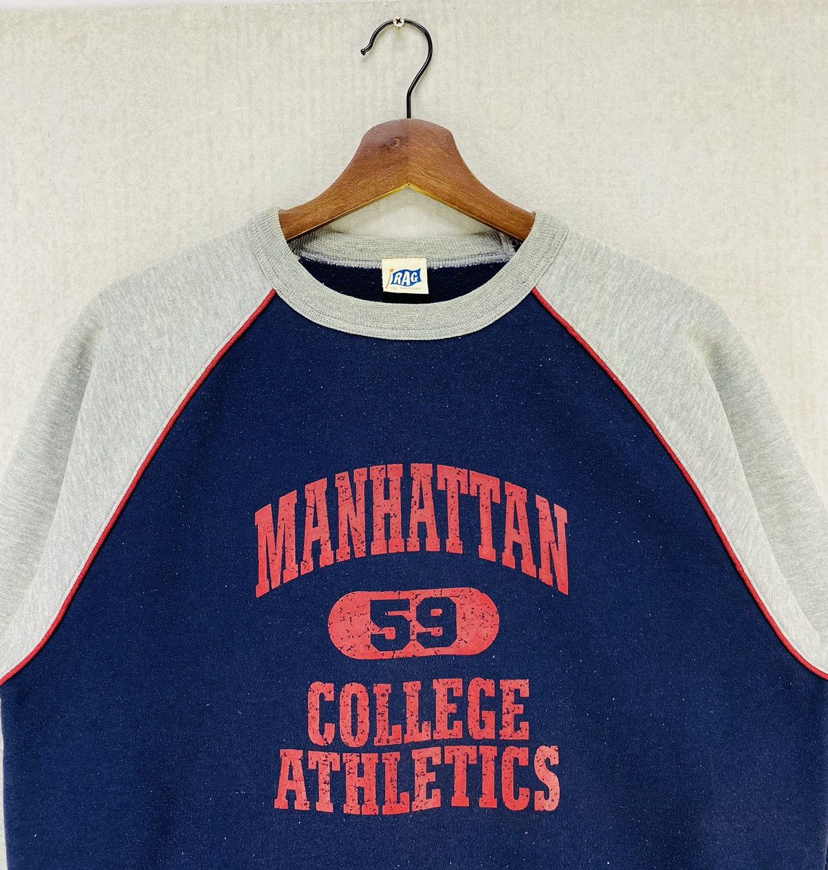 Vintage Vintage Manhattan College Athletics Sweatshirt Crewneck Size US L / EU 52-54 / 3 - 4 Thumbnail