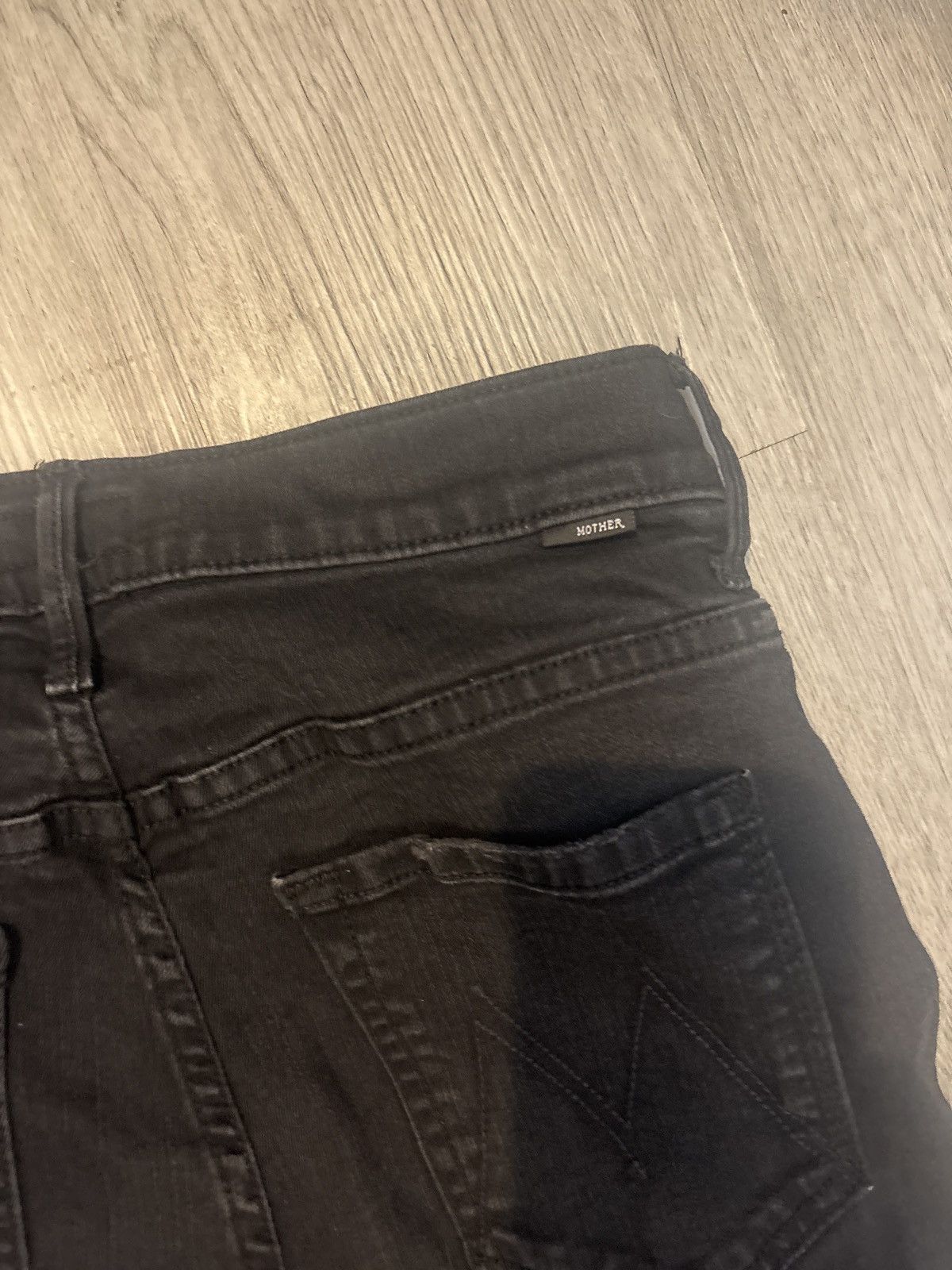 MOTHER MOTHER Insider Crop Step Fray Jean Black “Not Guilty”Size 28 Size 28" / US 6 / IT 42 - 8 Thumbnail