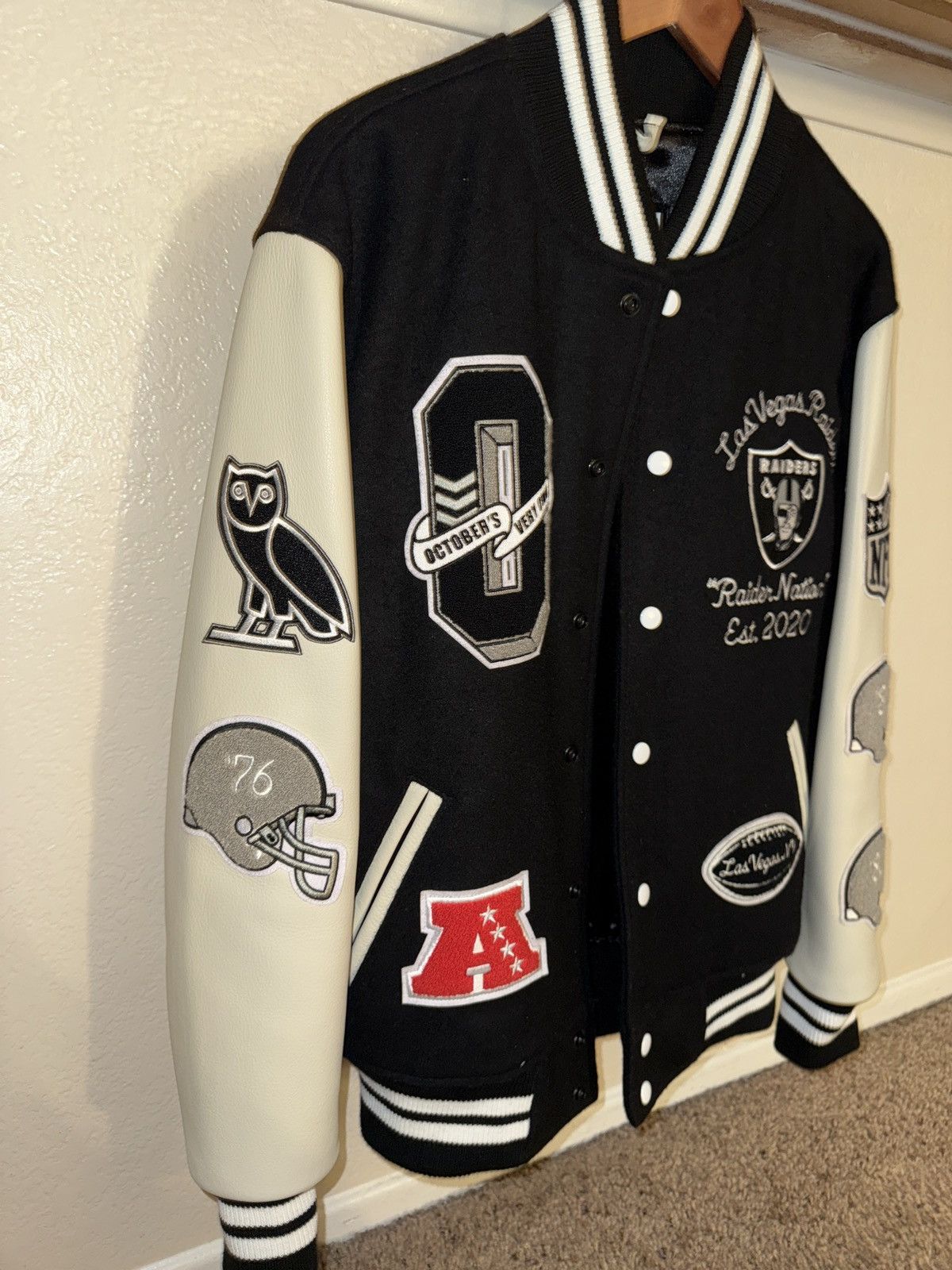 October's Very Own OVO x NFL Las Vegas Raiders varsity jacket Size US M / EU 48-50 / 2 - 3 Thumbnail