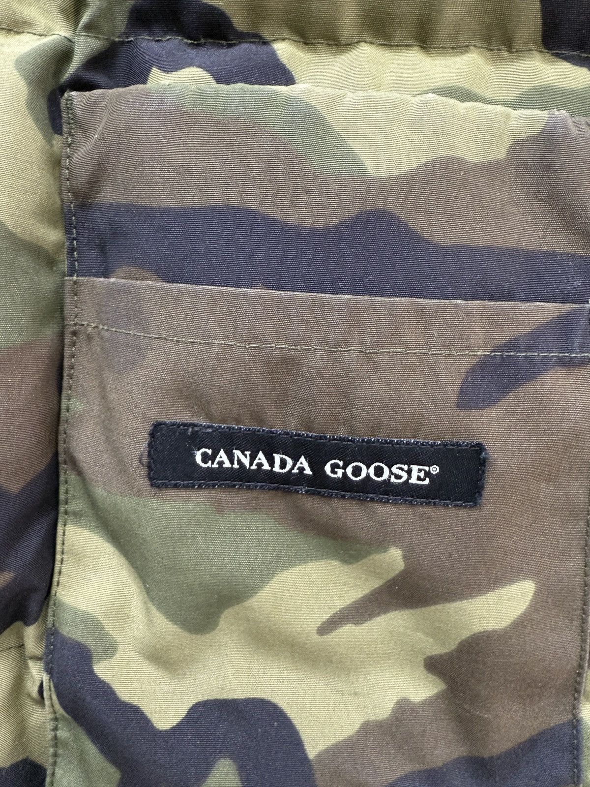 Canada Goose Canada Goose Camo Vest Size US M / EU 48-50 / 2 - 6 Thumbnail