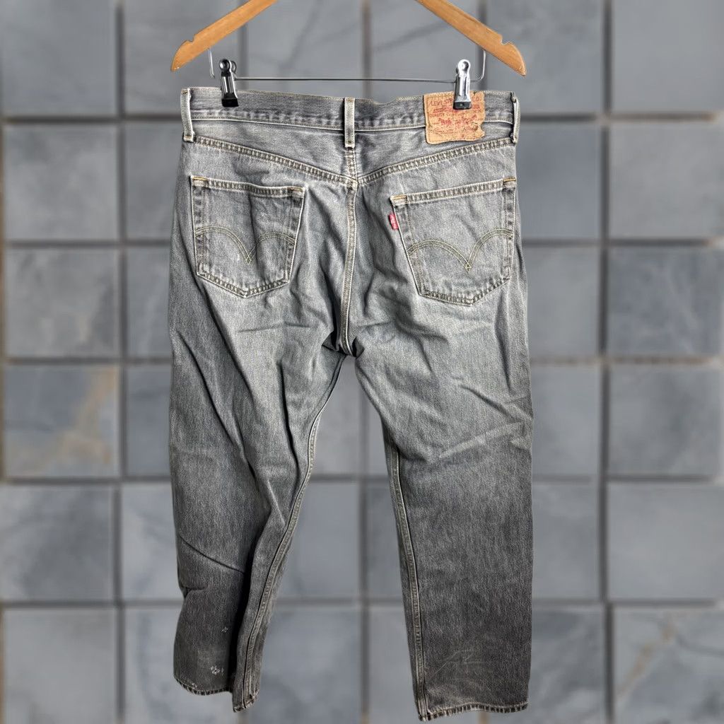 Levi's Levis Mens Jeans 36x29 Gray Faded High Rise Straight Leg Denim Distressed Size US 36 / EU 52 - 1 Thumbnail