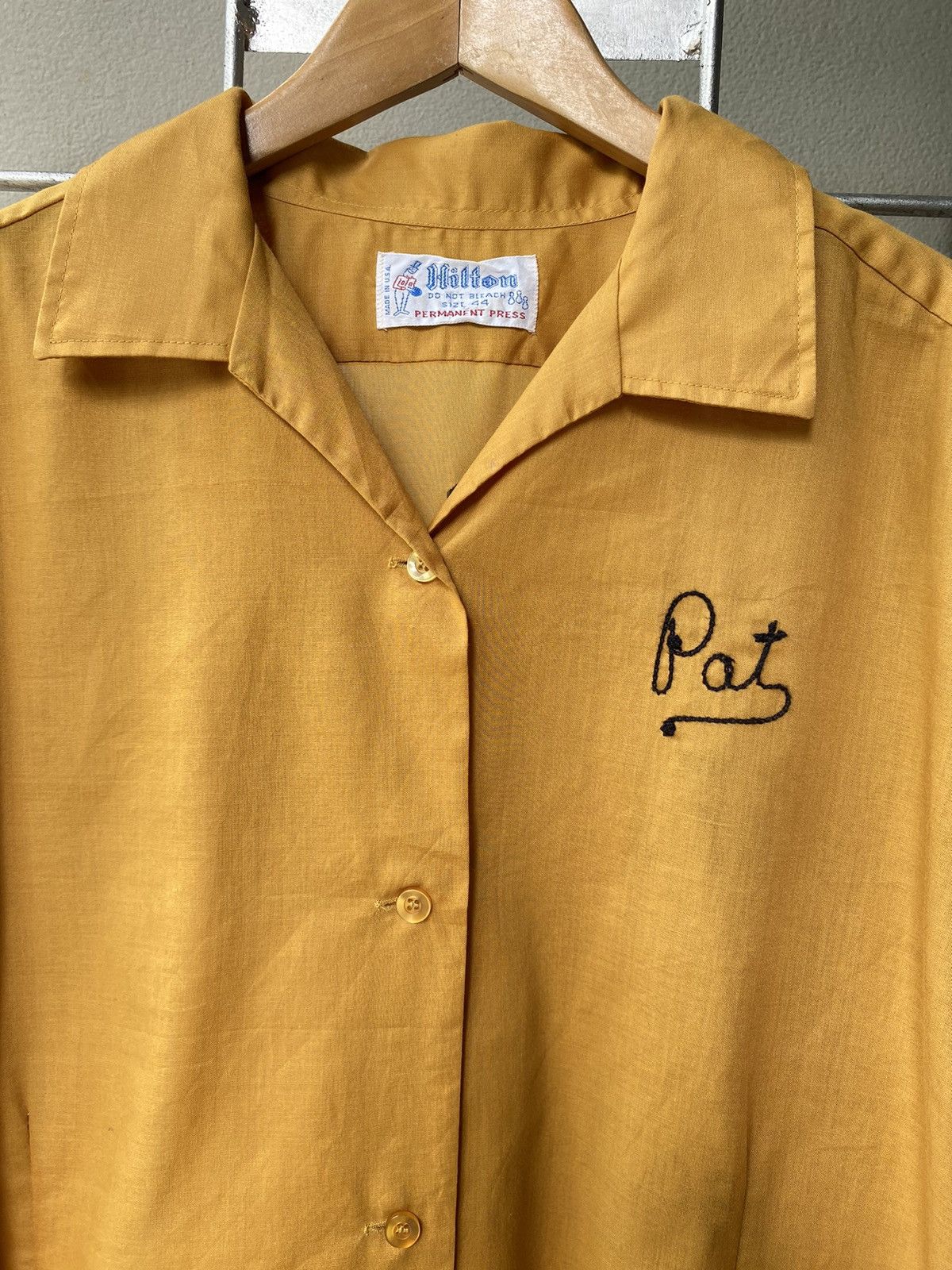 Vintage Hilton Yellow Embroidered Bowling Shirt Size S / US 4 / IT 40 - 4 Thumbnail