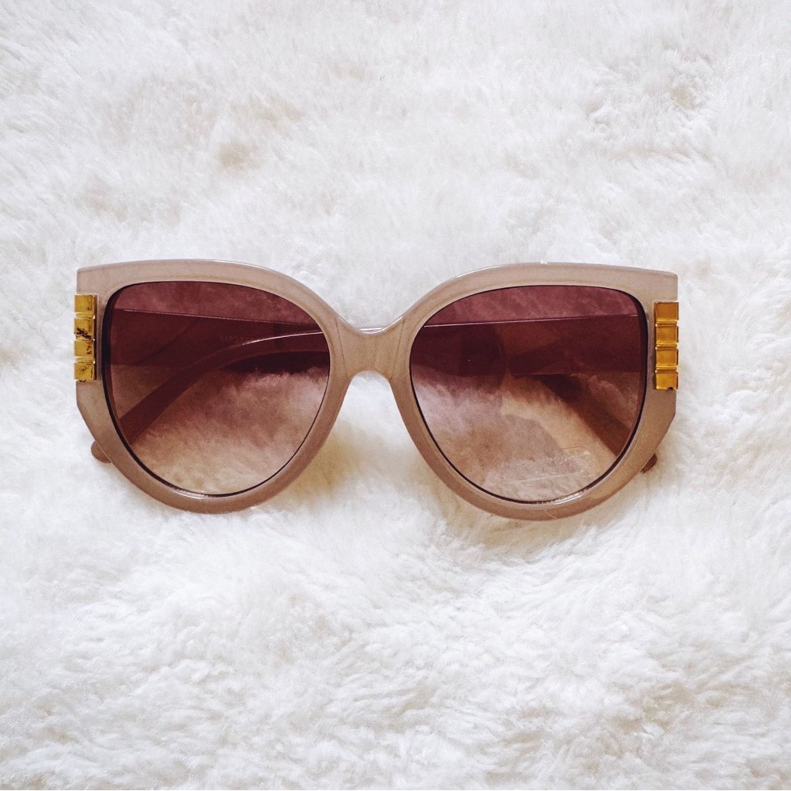 Other Rosy Light Gray Cat Eye Oversized Sunglasses Size ONE SIZE - 1 Thumbnail