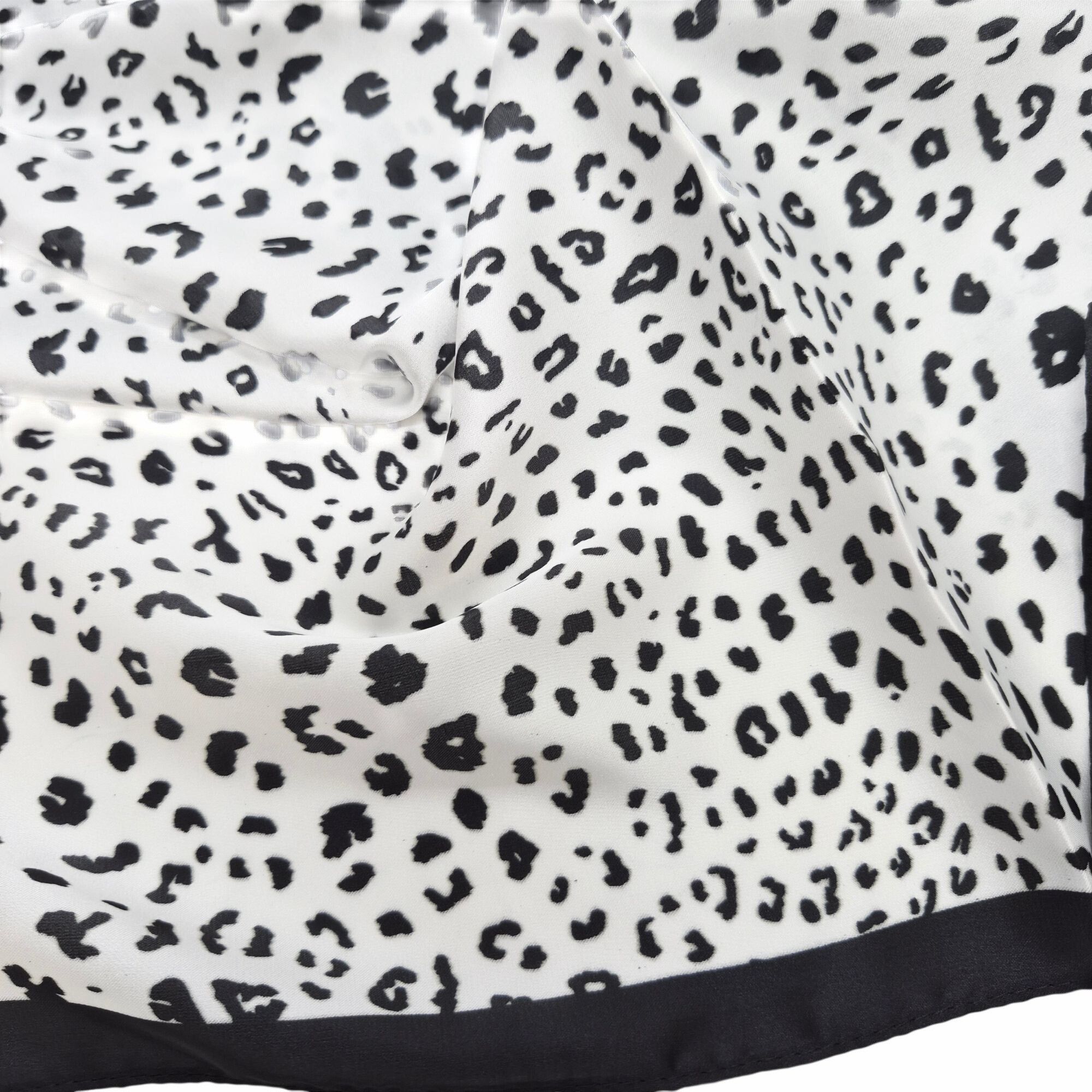 Other ✨Elegant Bandana Square Scarf Silky Satin Cheetah Print Leop Size ONE SIZE - 5 Thumbnail