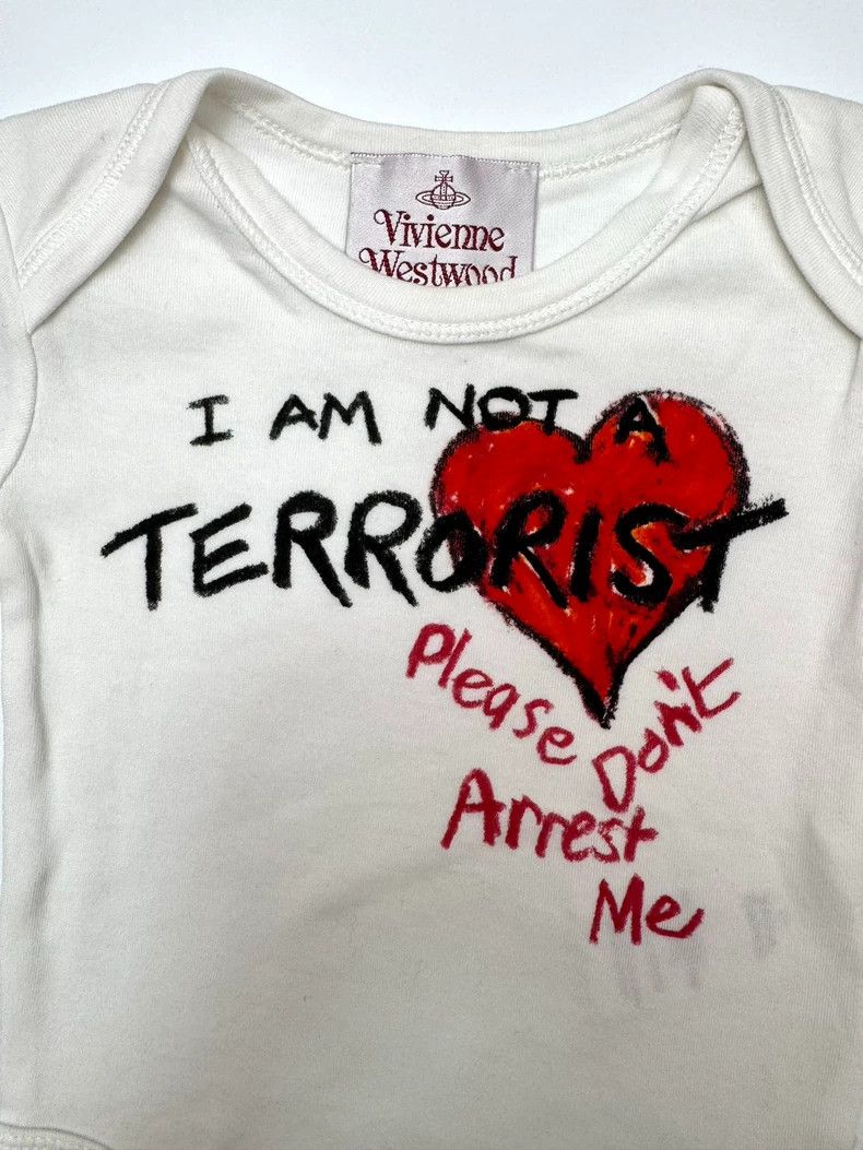 Vivienne Westwood Vivienne Westwood Love hang baby T-shirt Size M / US 6-8 / IT 42-44 - 3 Thumbnail
