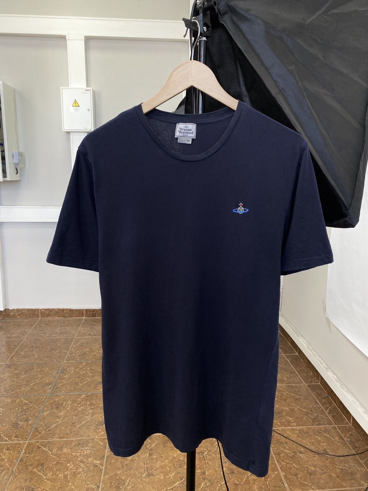 Vivienne Westwood Vivienne Westwood t-shirt rare retro hype Y2K Size US L / EU 52-54 / 3 - 1 Thumbnail
