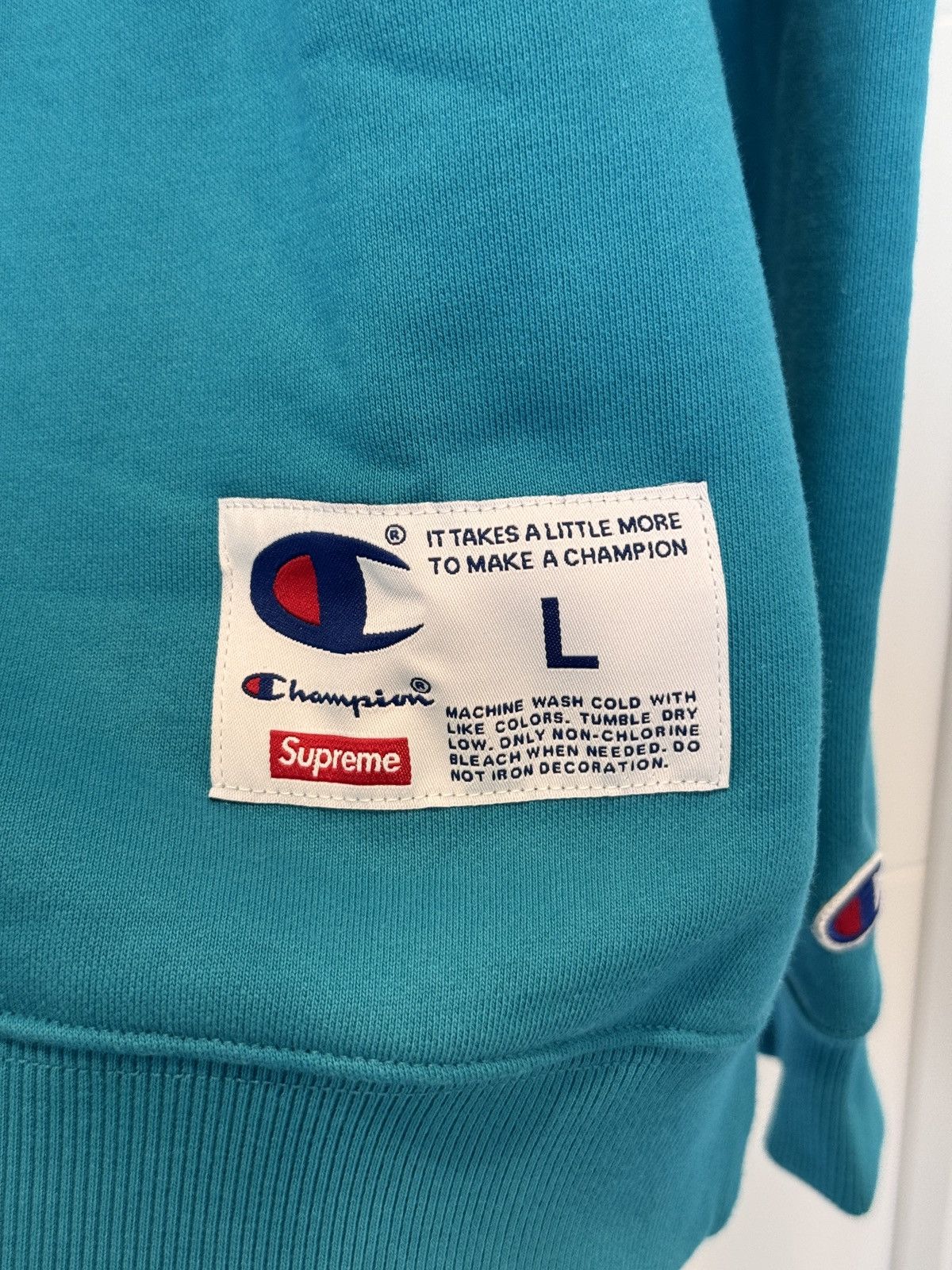 Supreme Supreme Champion Chrome Blue Crewneck Sweater Size L NEW Size US L / EU 52-54 / 3 - 5 Thumbnail