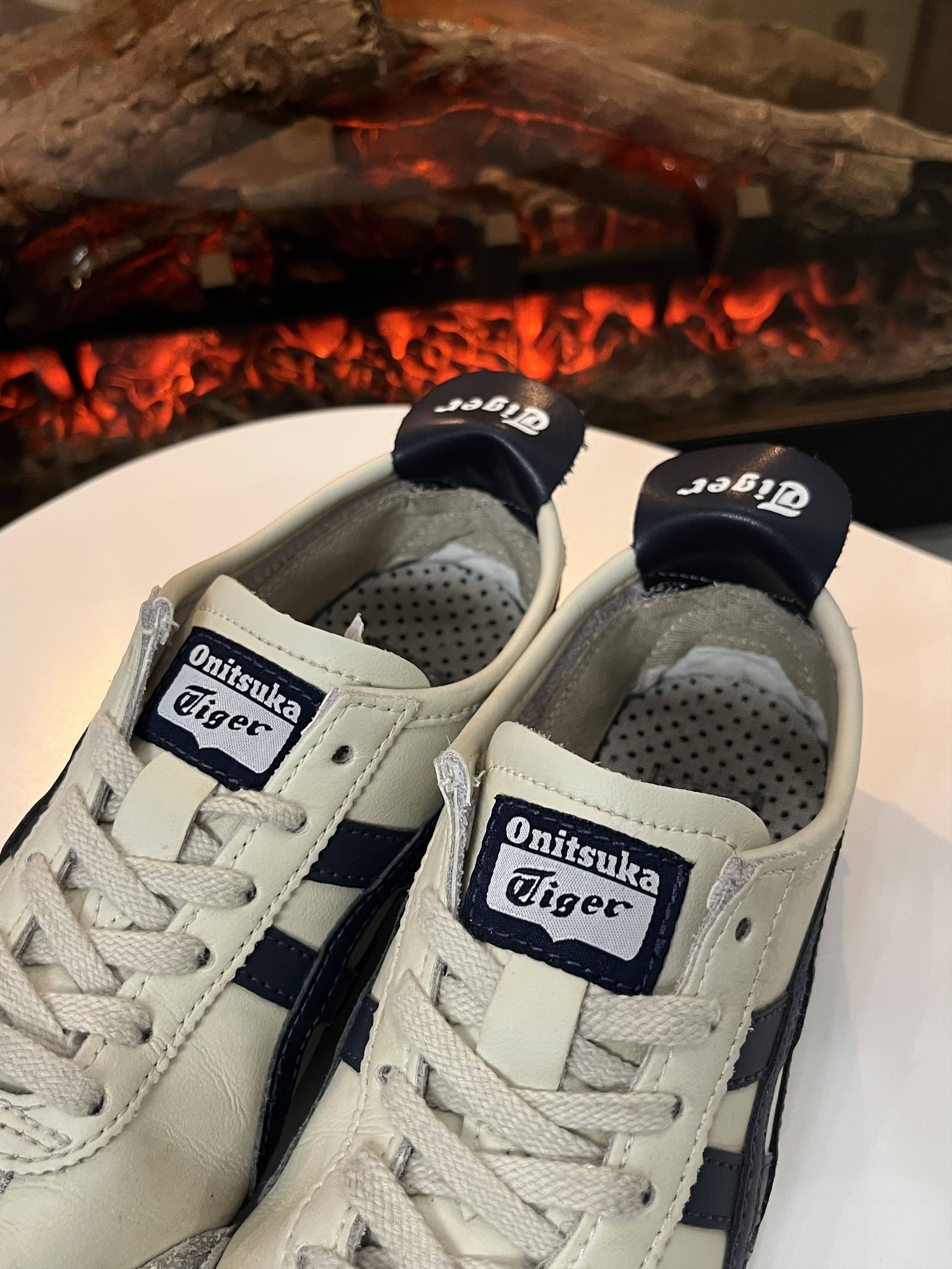 Asics 🔥00'ONITSUKA TIGER ASICS MEXICO 66 VINTAGE LEATHER SNEAKERS Size US 7 / IT 37 - 9 Thumbnail