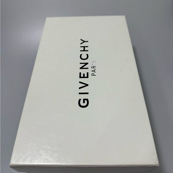 Givenchy Givenchy Urban Street Sneakers Leather White Men’s EU 41/US Size US 8 / EU 41 - 7 Thumbnail