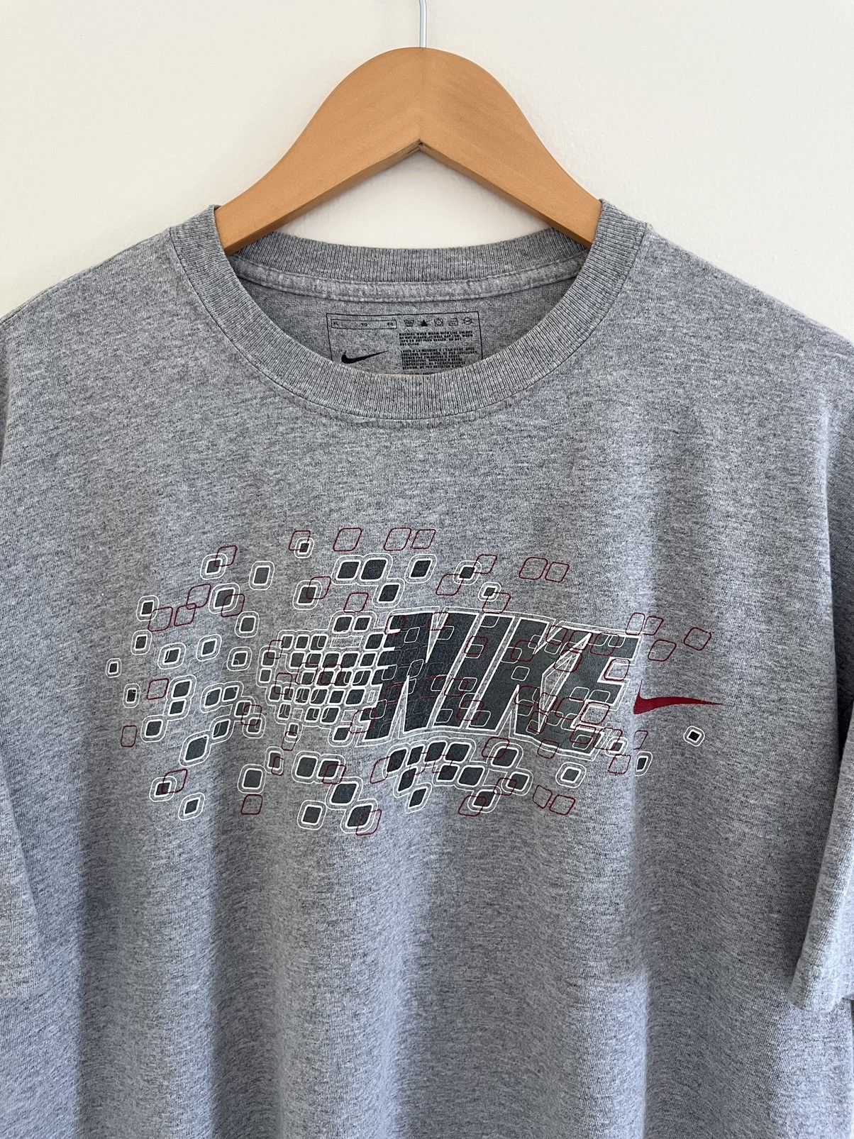 Nike × Vintage VINTAGE 00’S NIKE SWIM GRAPHIC T-SHIRT Size US XL / EU 56 / 4 - 1 Thumbnail