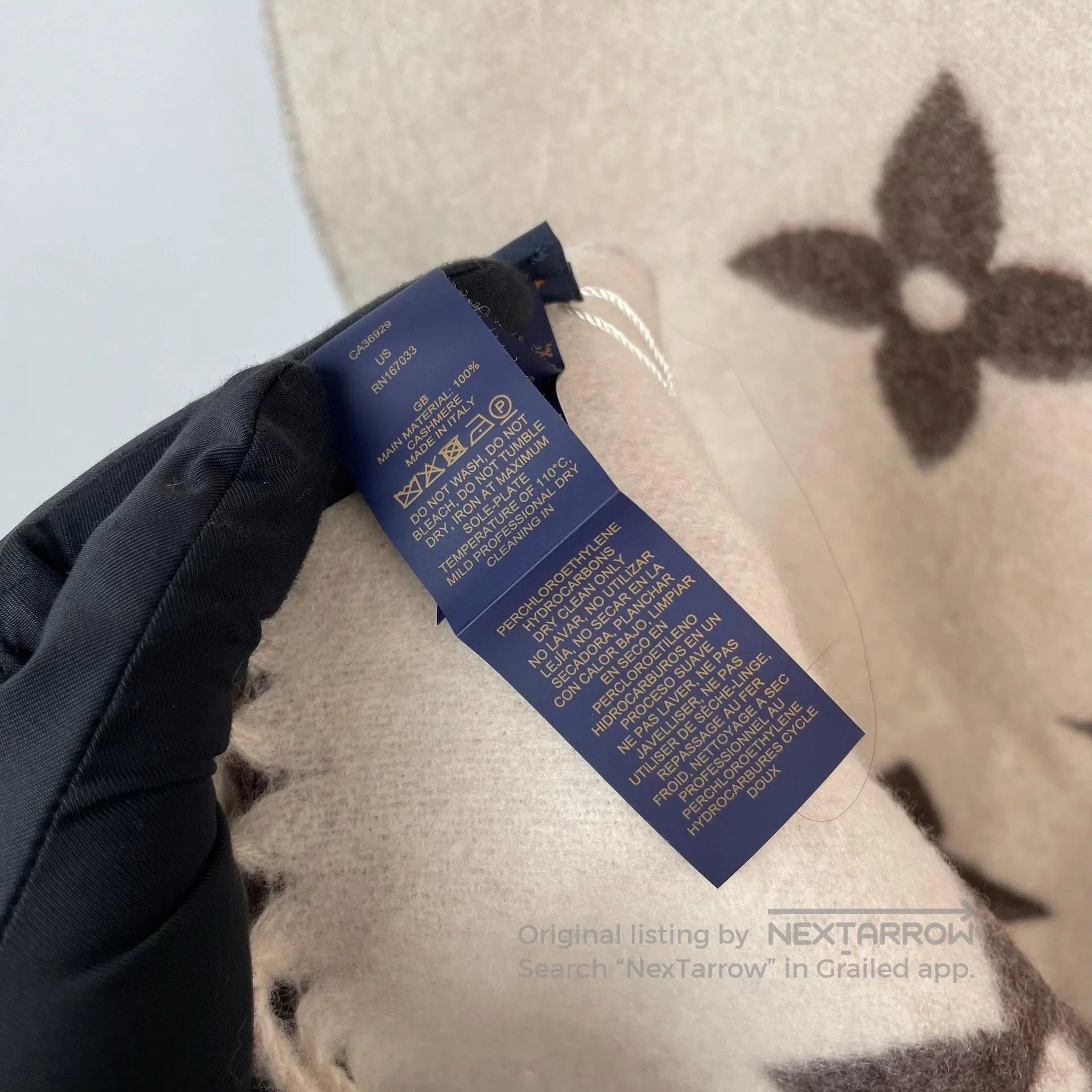 Louis Vuitton Louis Vuitton Caramel Brown Gradient Full Print Cashmere F Size ONE SIZE - 7 Thumbnail