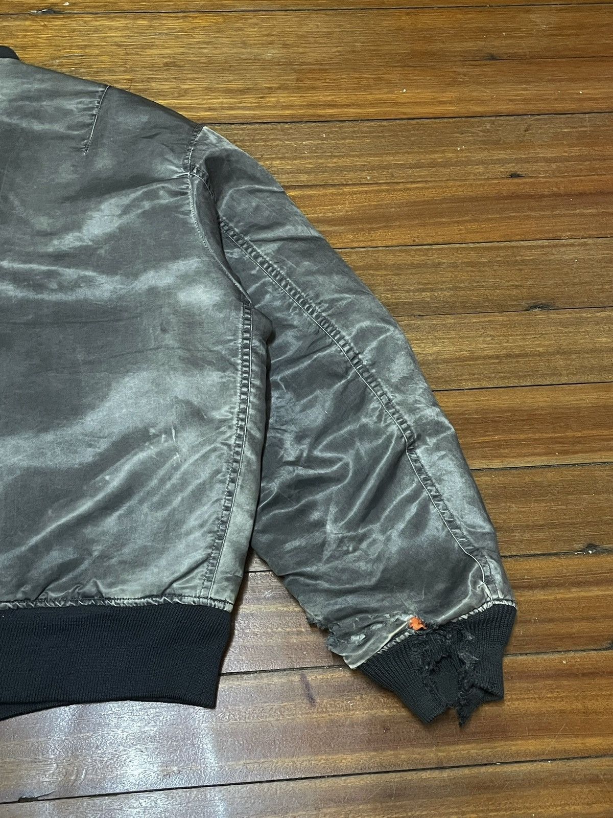Vintage Rare Vintage MA-1 Flying Man Acid Wash Bomber Jacket 1990s Size US L / EU 52-54 / 3 - 6 Thumbnail