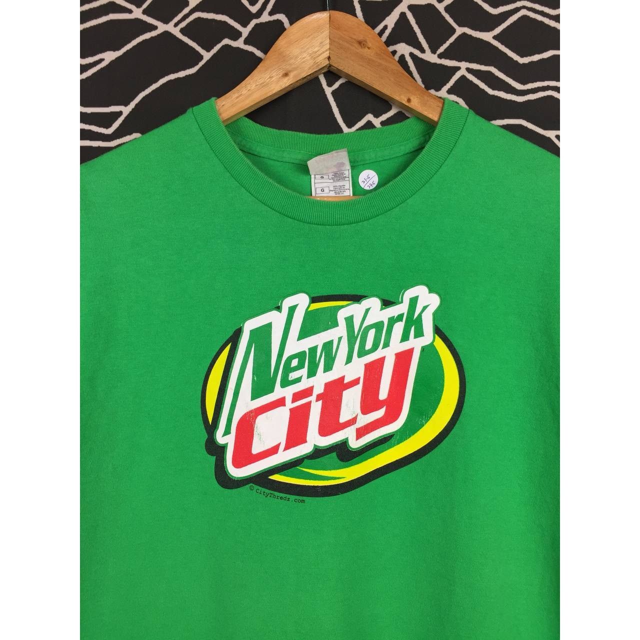Fruit Of The Loom × Vintage Vtg Y2K New York City Mountain Dew Logo Parody Tee Size L Size US L / EU 52-54 / 3 - 3 Thumbnail