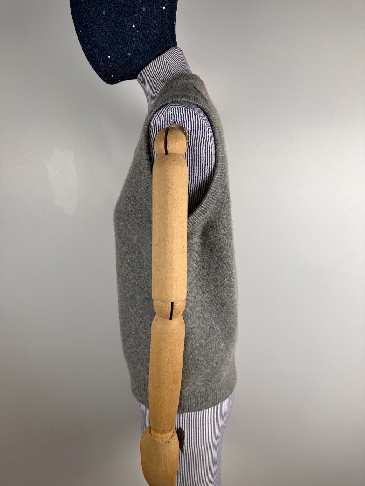Other Woolovers Sweater Vest Womens Gray Size M Size M / US 6-8 / IT 42-44 - 4 Thumbnail
