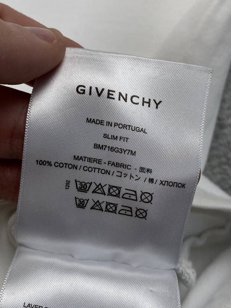 Givenchy Givenchy Embroidered Big Logo T-Shirt Men Size L White Size US L / EU 52-54 / 3 - 16 Thumbnail