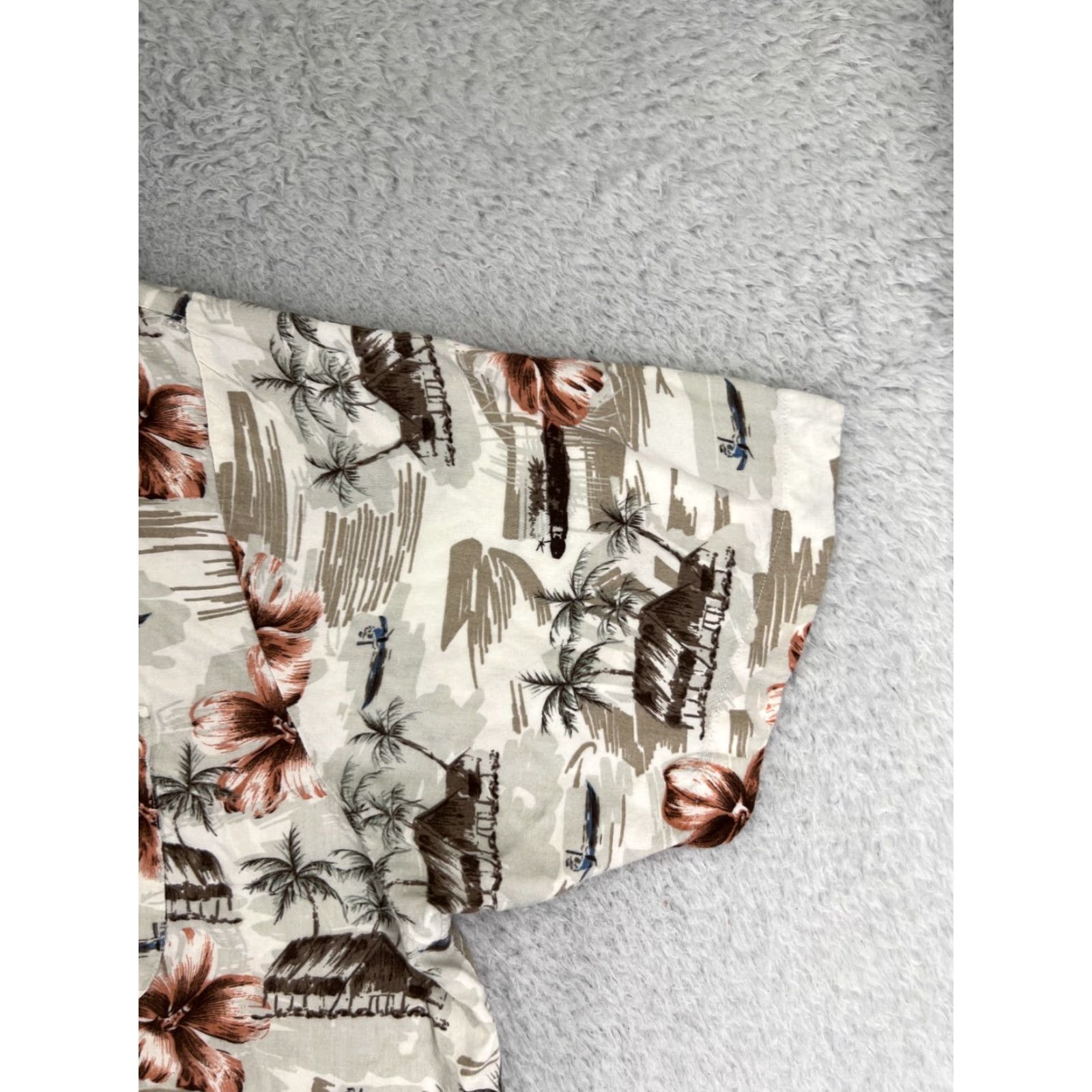 Vintage Puritan Shirt Adult 3XL Beige Floral Palm Island Rayon Hawaiian Button Shirt (Men) Size US XXL / EU 58 / 5 - 2 Thumbnail
