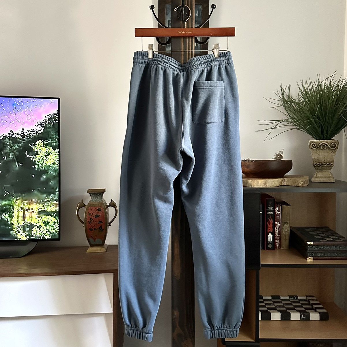 Reebok 🌿Reebok Classics Archive Essential Sweatpants - Blue🌿 Size US 32 / EU 48 - 3 Thumbnail
