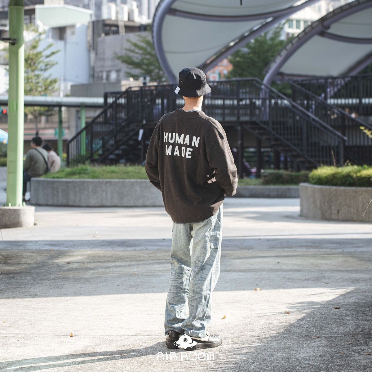 Human Made × Kaws HUMAN MADE x KAWS MADE DENIM JEANS Size US 28 / EU 44 - 8 Thumbnail