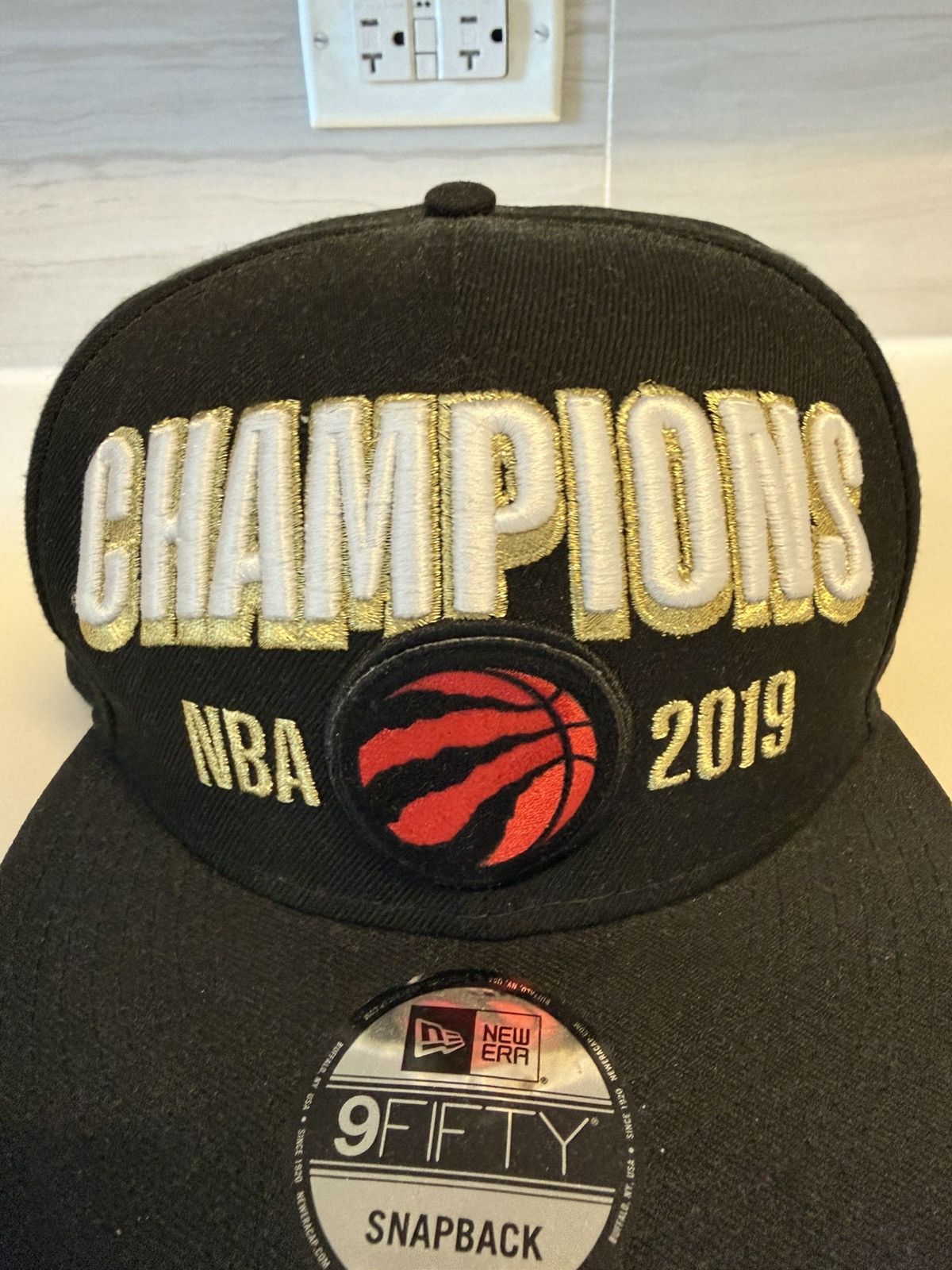 New Era Toronto Raptors 2019 NBA Championship Hat Size ONE SIZE - 4 Thumbnail