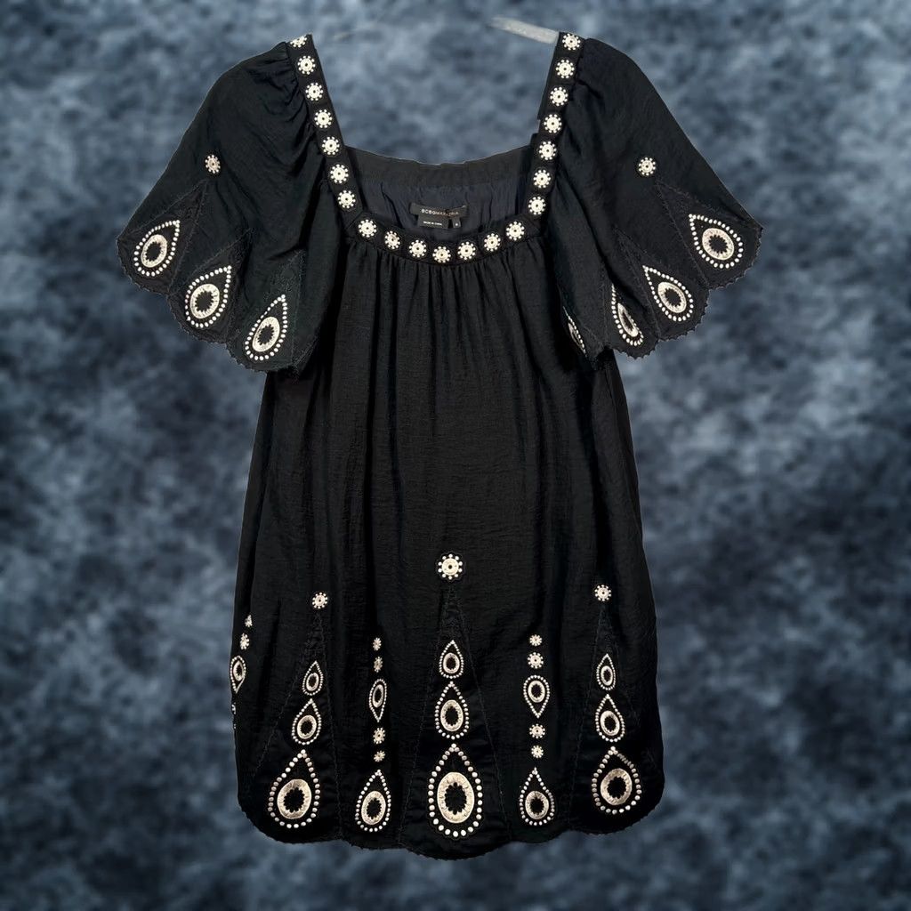 Bcbgmaxazria BCBGMAXAZRIA Black Embroidered Boho Dress With Scalloped Edges Womens Size 6 Size M / US 6-8 / IT 42-44 - 1 Thumbnail