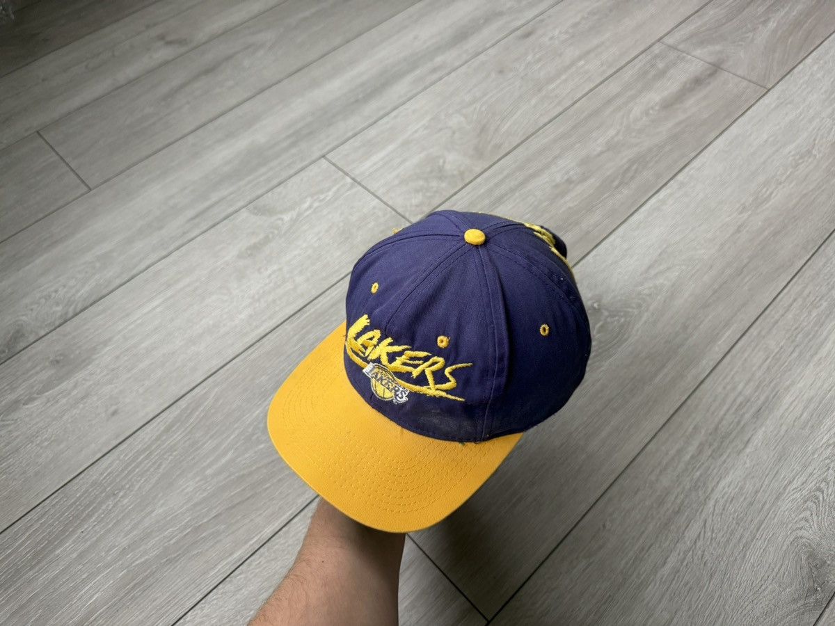 NBA 90s Vintage Lakers Cap Size ONE SIZE - 3 Thumbnail