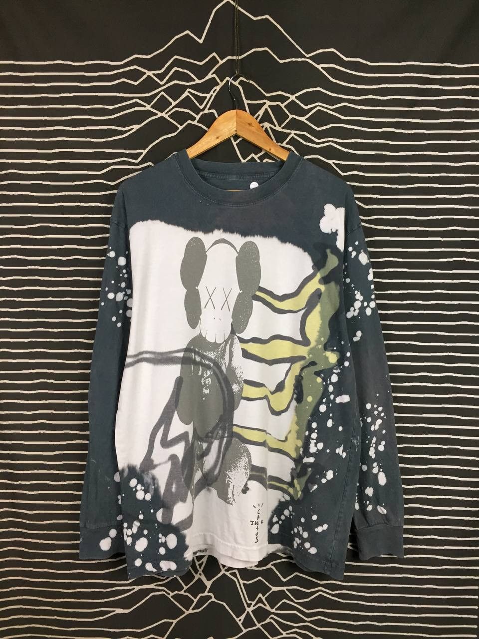 Fragment Design × Kaws × Travis Scott Travis Scott Cactus Jack x Fragment x Kaws Long Sleeve Tee Size US XL / EU 56 / 4 - 2 Thumbnail