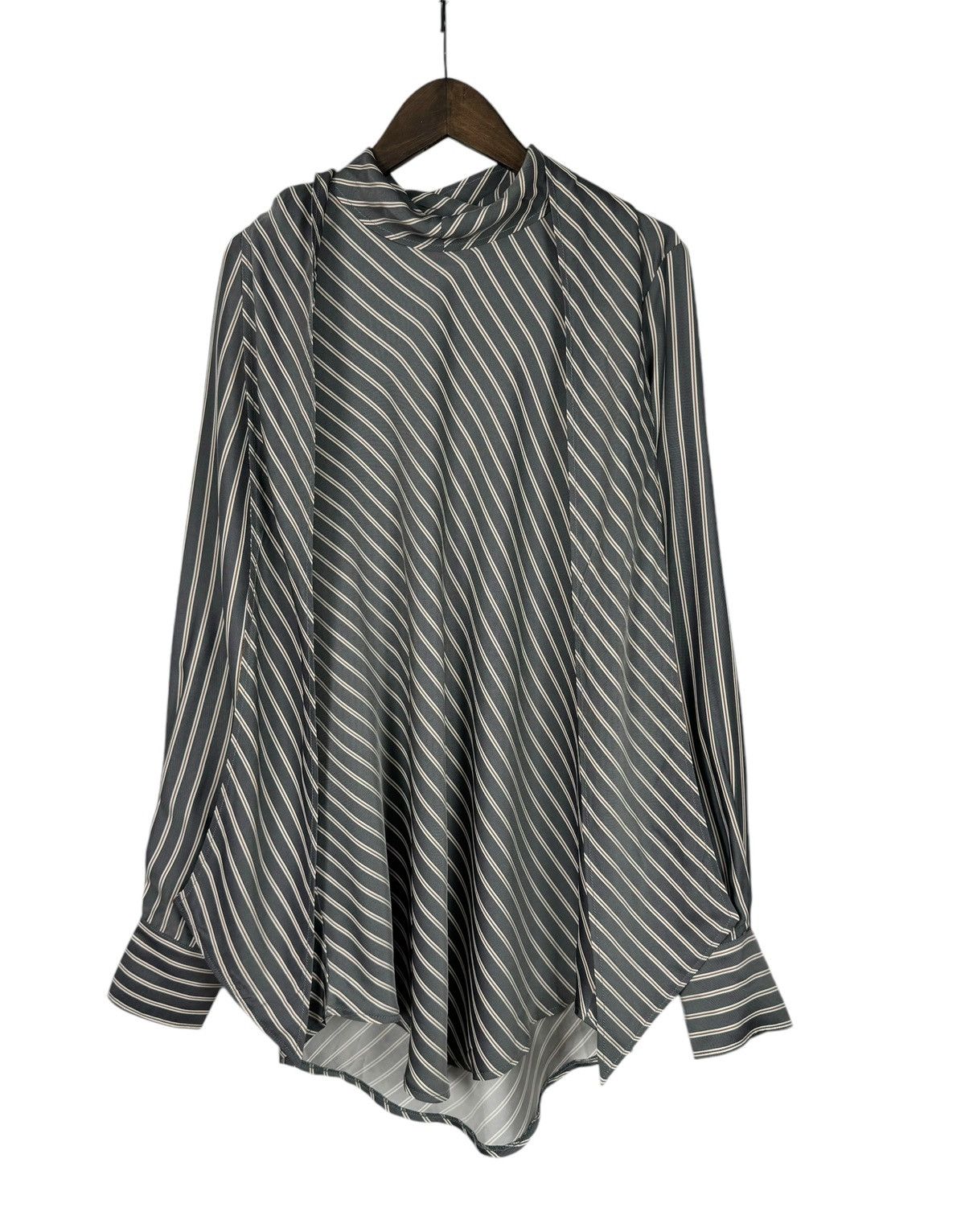 See by Chloe See by Chloe Striped Ascot Tie Blouse Viscose size 42 Size M / US 6-8 / IT 42-44 - 9 Thumbnail