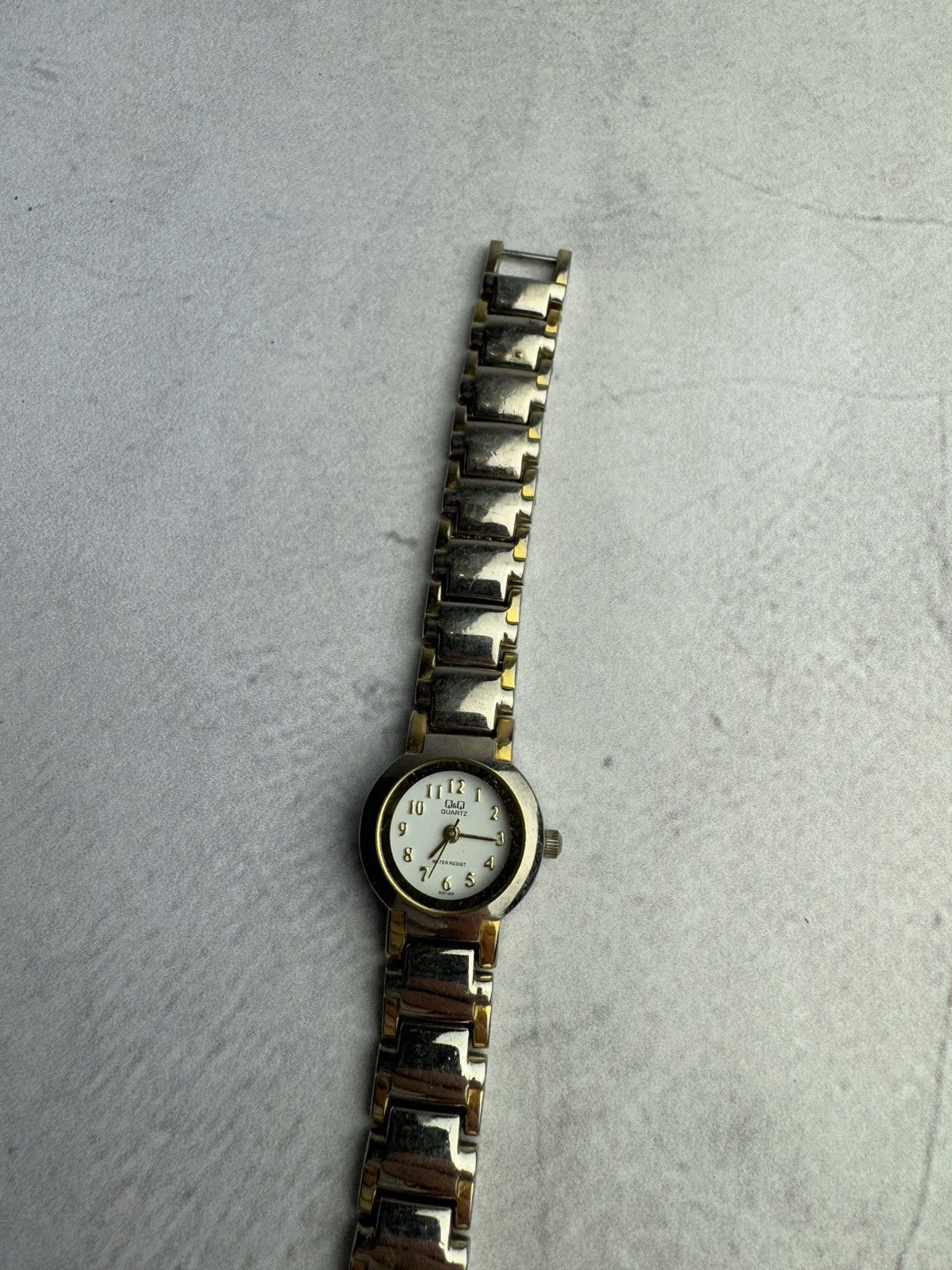 Japanese Brand Q&Q Japanese Style Watch Vintage Size ONE SIZE - 1 Thumbnail