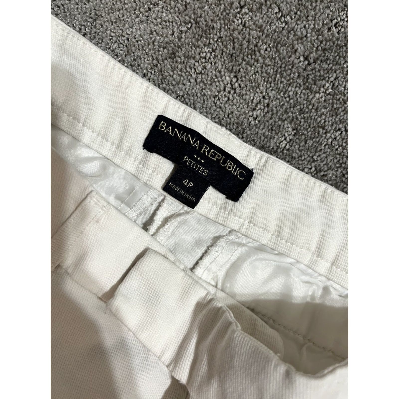 Banana Republic Banana Republic Petites Women's White Chino Shorts Size 4P - Casual Solid Pockets Regular Fit Size 27" / US 4 / IT 40 - 3 Thumbnail