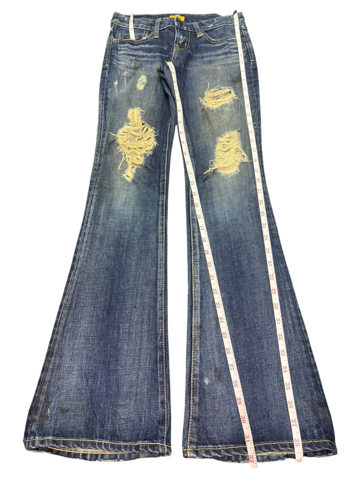 MOUSSY Vintage Moussy Faded Wash Distress Low Rise Flare Jeans Size 26" / US 2 / IT 38 - 7 Thumbnail