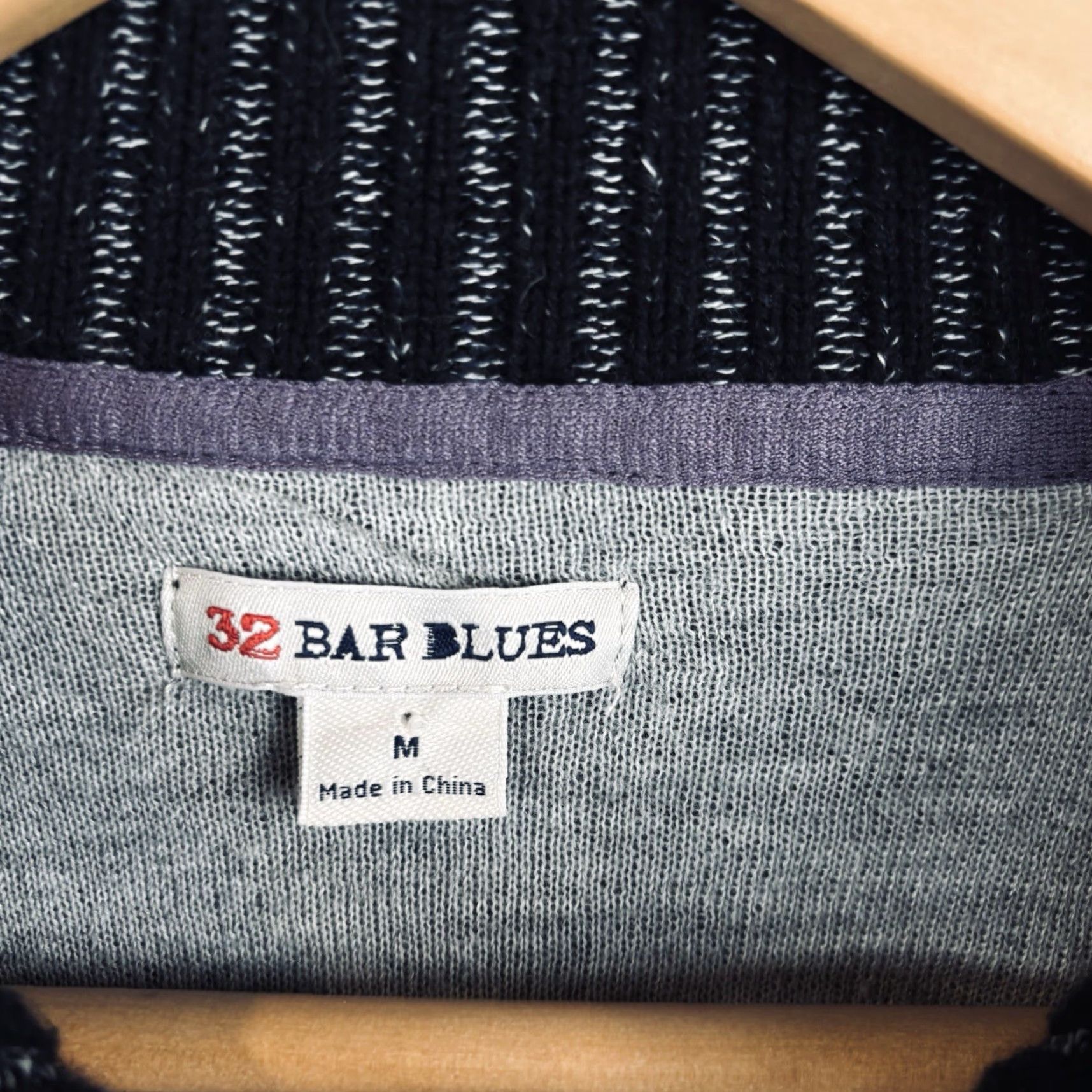 Vintage 32 Bar Blues Sweater Jacket Mens M Full Zip Long Sleeve Pocket Distressed Black Cardigan Heavyweight Knit Regular Size US M / EU 48-50 / 2 - 3 Thumbnail