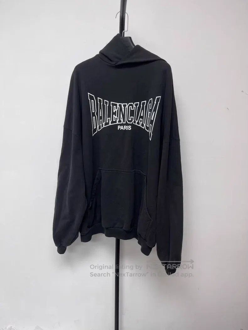 Balenciaga Balenciaga Letter Logo Pattern Printed Hooded Long Sleeve Size US L / EU 52-54 / 3 - 1 Thumbnail