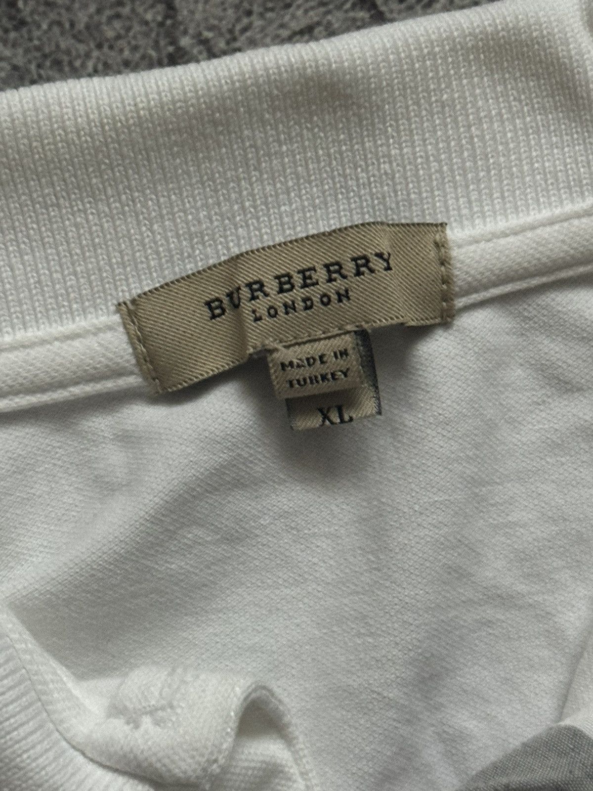 Burberry × Vintage Burberry XL Wmns white polo tank sleeveless tee T-shirt Size L / US 10 / IT 46 - 8 Thumbnail
