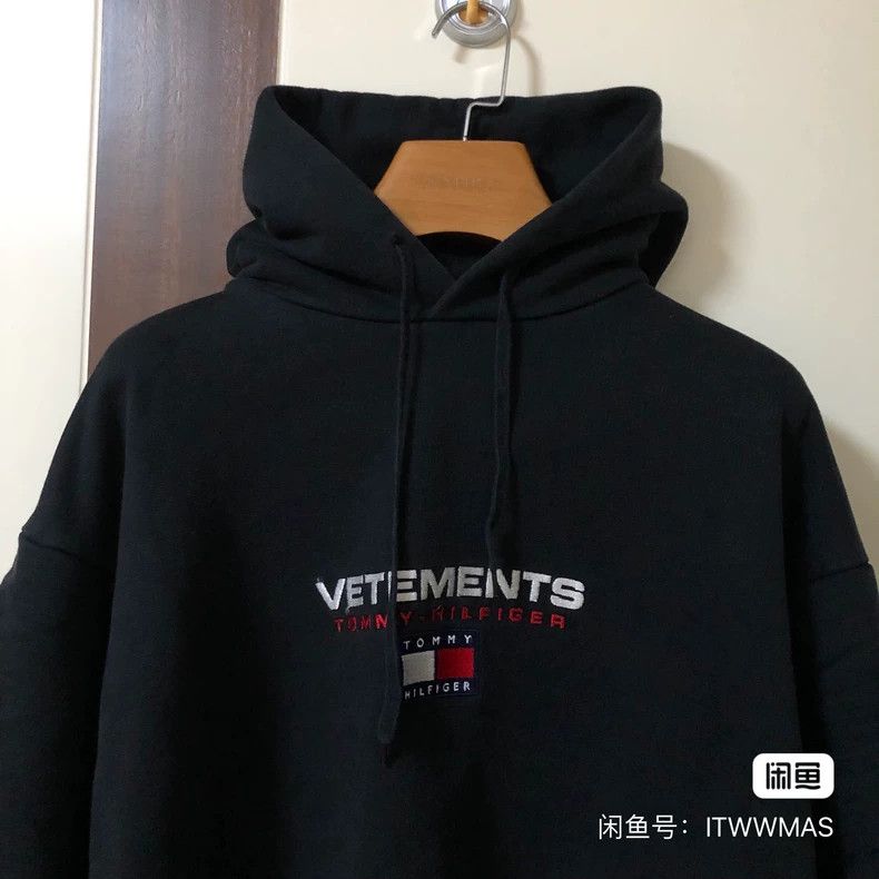 Vetements Vetements Tommy Hilfiger Collab Patchwork Hoodie Size US S / EU 44-46 / 1 - 1 Thumbnail