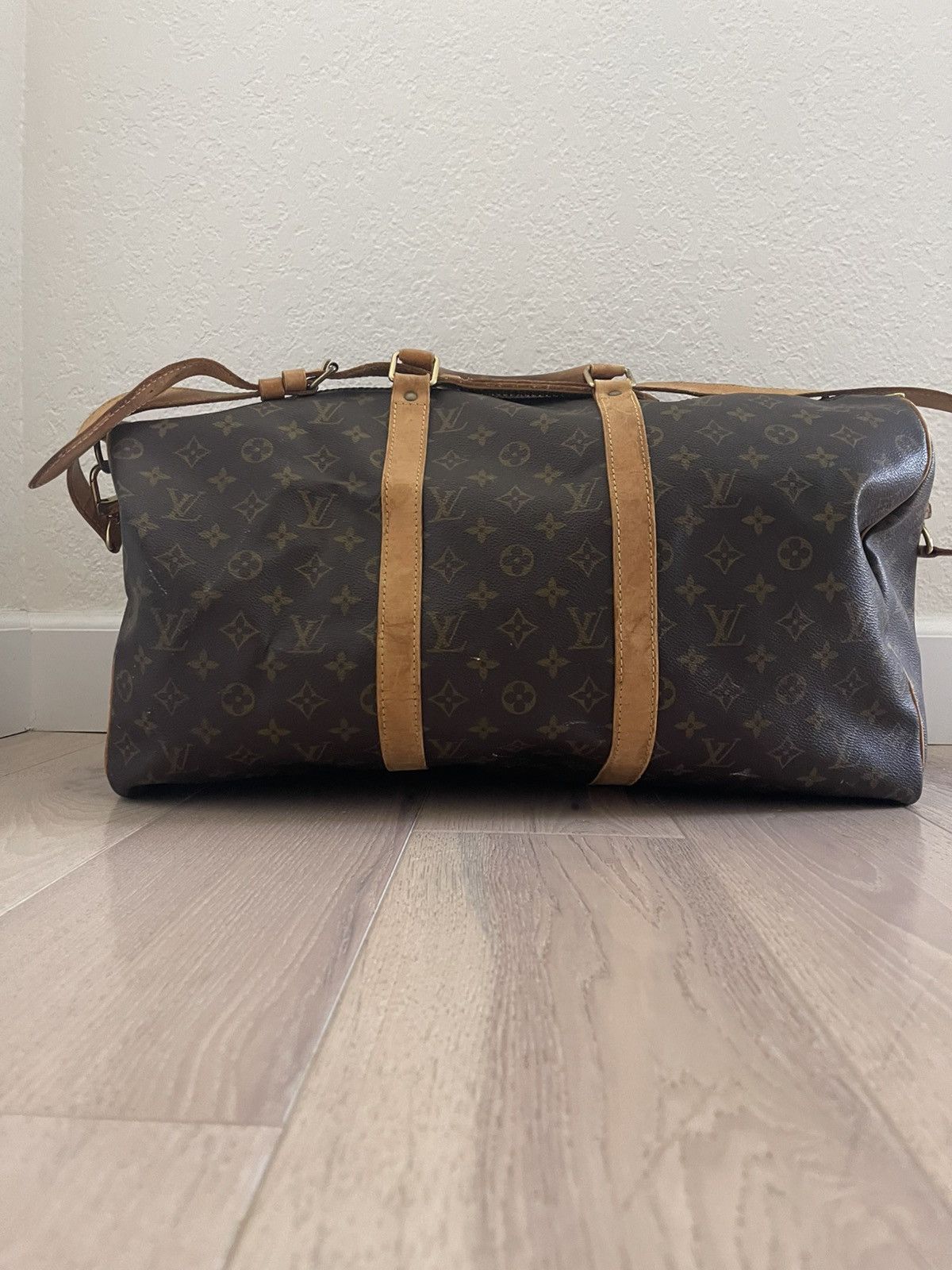 Louis Vuitton Louis Vuitton Keepall 50 Monogram Canvas Bag w/ Strap Lock Size ONE SIZE - 1 Thumbnail