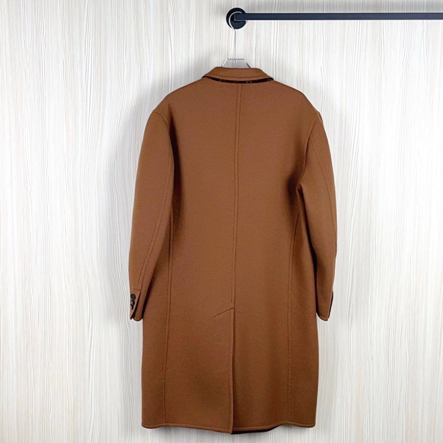 Louis Vuitton luxurious brown long coat from louis vuitton Size US L / EU 52-54 / 3 - 2 Thumbnail