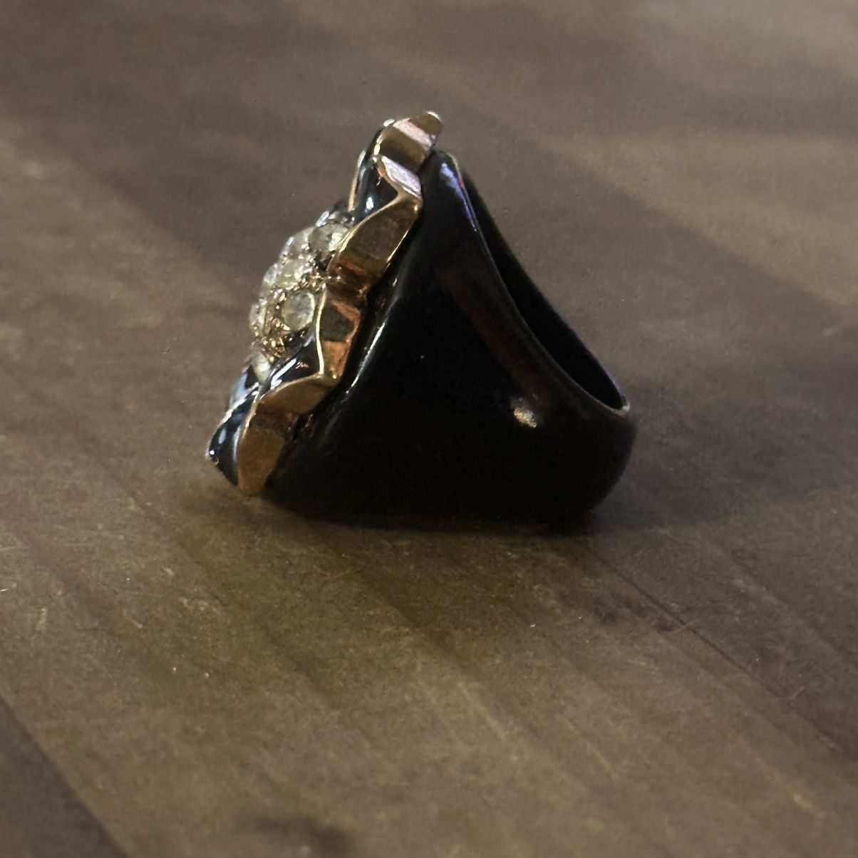 Other Black lucite rhinestone flower statement ring Size ONE SIZE - 5 Thumbnail