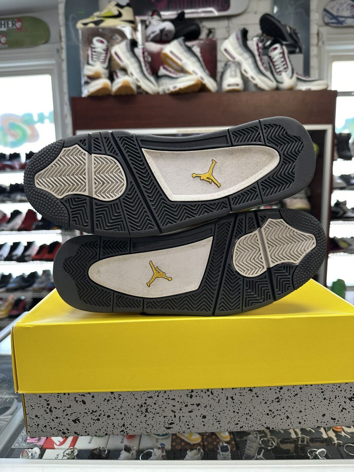 Jordan Brand Jordan 4 Retro ‘Lightning’ Size US 11.5 / EU 44-45 - 6 Thumbnail