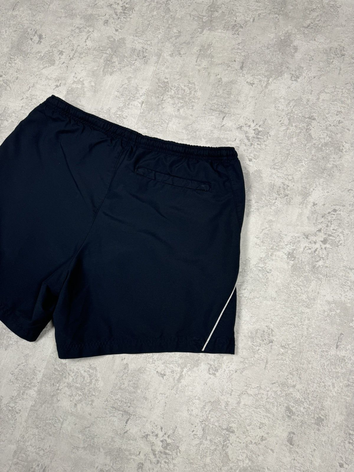 Nike Vintage Nike Y2K Streetwear Sportswear Shorts Size XL Size US 37 - 8 Thumbnail