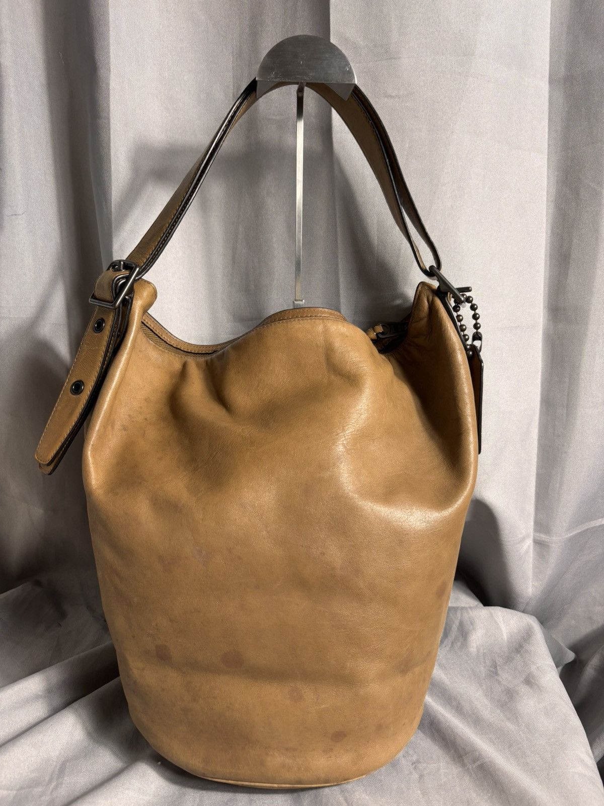 Coach Vintage Coach Round Bucket Shoulder Bag Size ONE SIZE - 9 Thumbnail