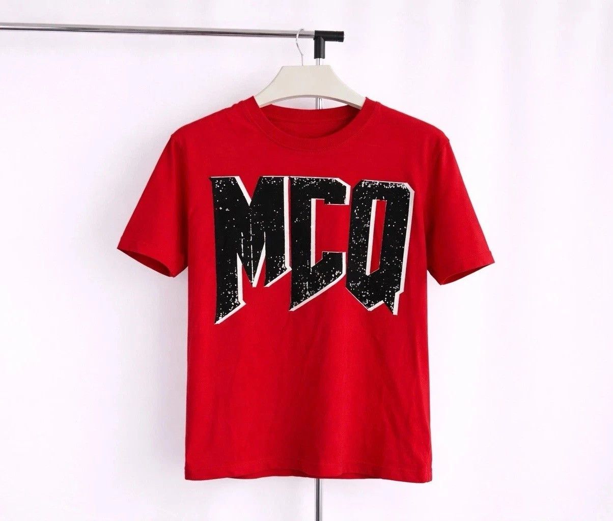 Alexander McQueen Authentic MCQ Alexander McQueen Red Graphic T-Shirt Stre Size US L / EU 52-54 / 3 - 1 Thumbnail