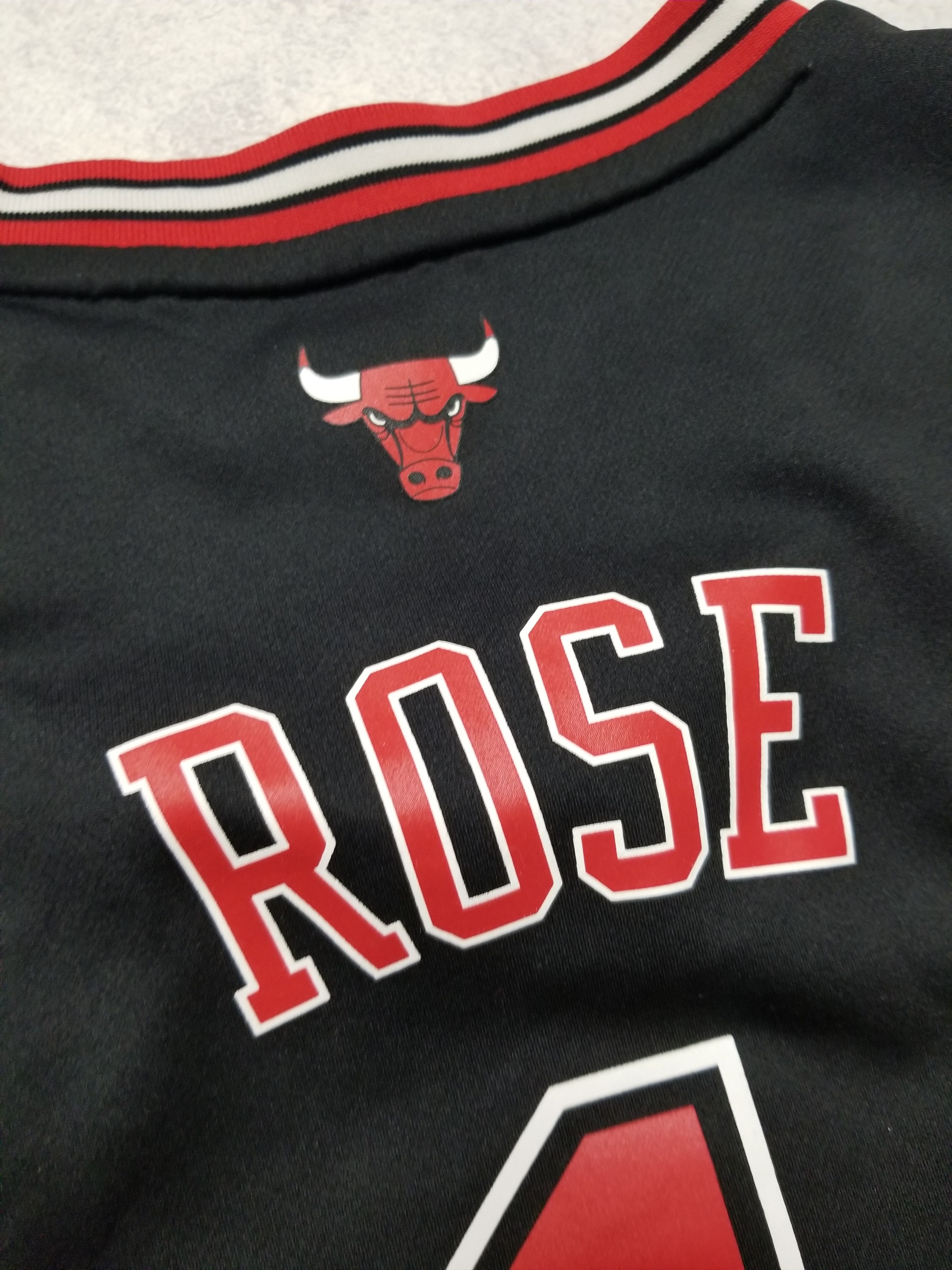 Adidas Derrick Rose #1 Chicago Bulls NBA Basketball Jersey Size US XL / EU 56 / 4 - 6 Thumbnail