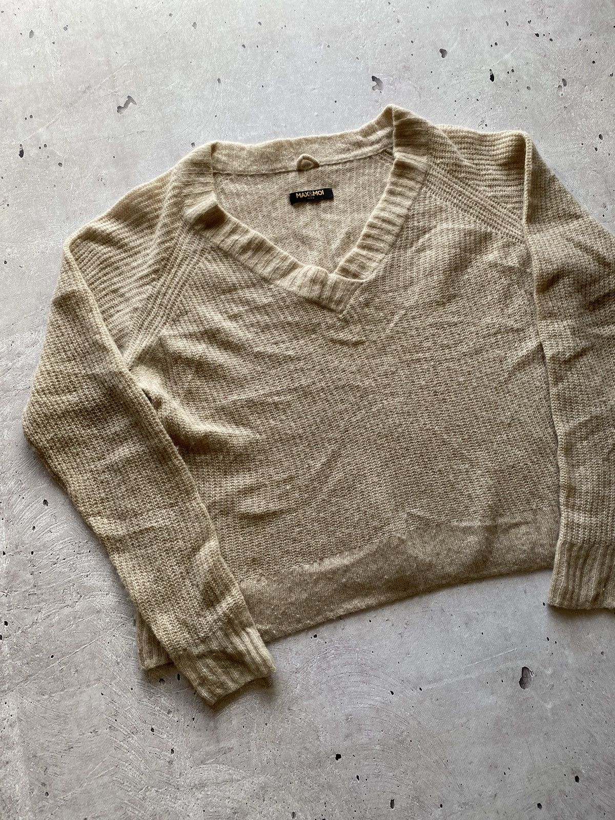 Designer Max & Moi Women's V-Neck Long Sleeves Cashemere Pullover Size M / US 6-8 / IT 42-44 - 1 Thumbnail