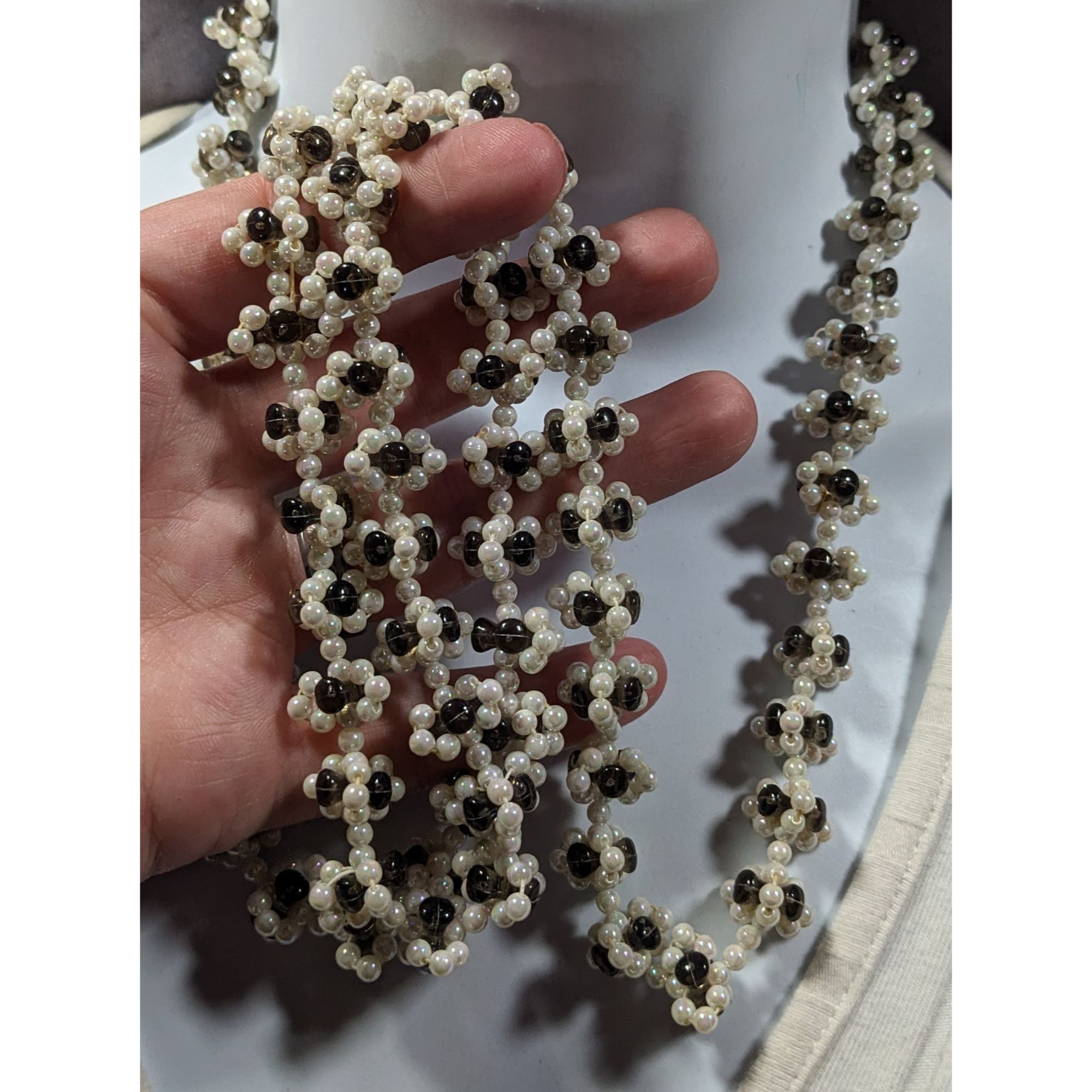 Other Handmade Floral Black And White Beaded Necklace Size ONE SIZE - 5 Thumbnail
