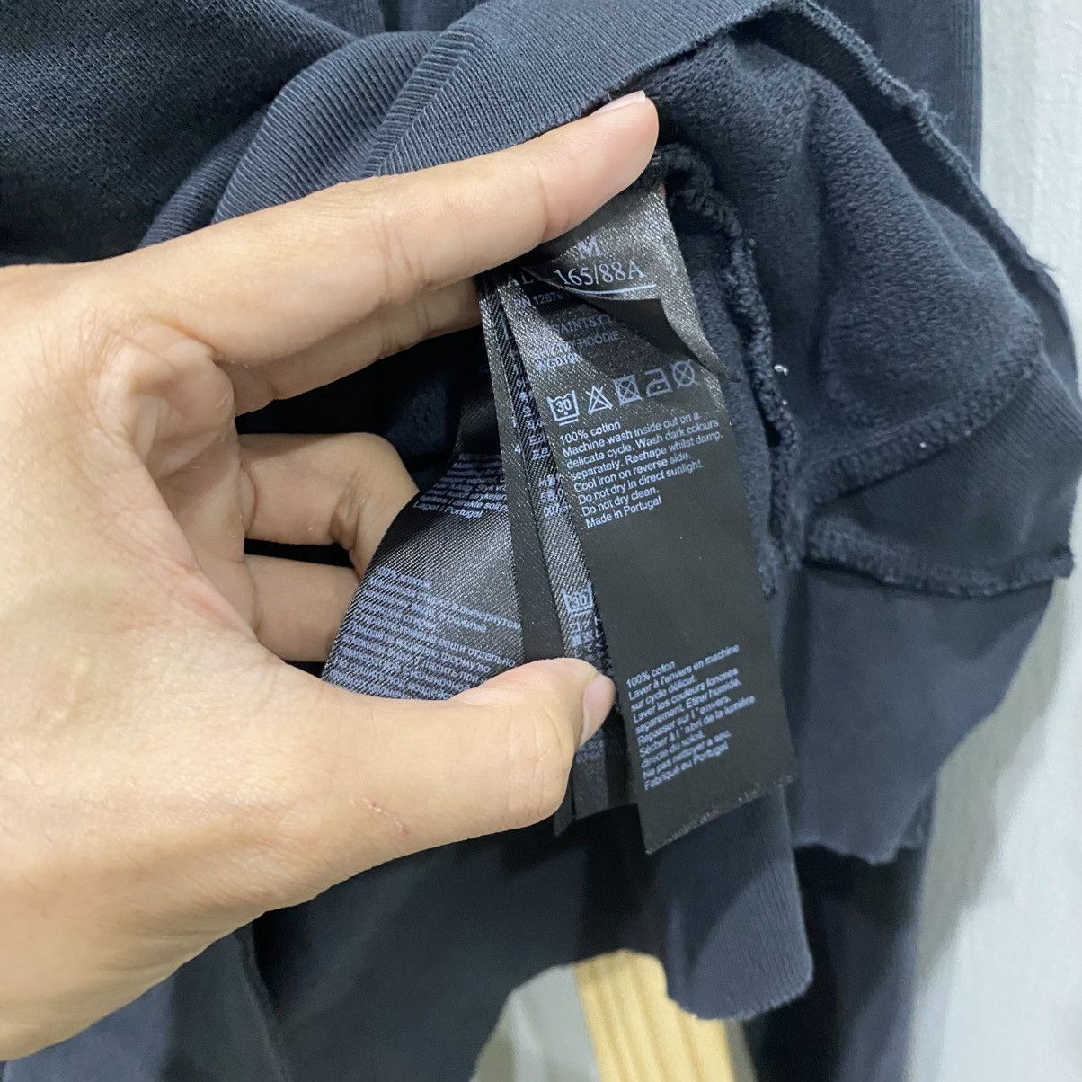 Allsaints AllSaints Shy Ivy Cropped Heart Graphic Hoodie - Black Size US M / EU 48-50 / 2 - 12 Thumbnail