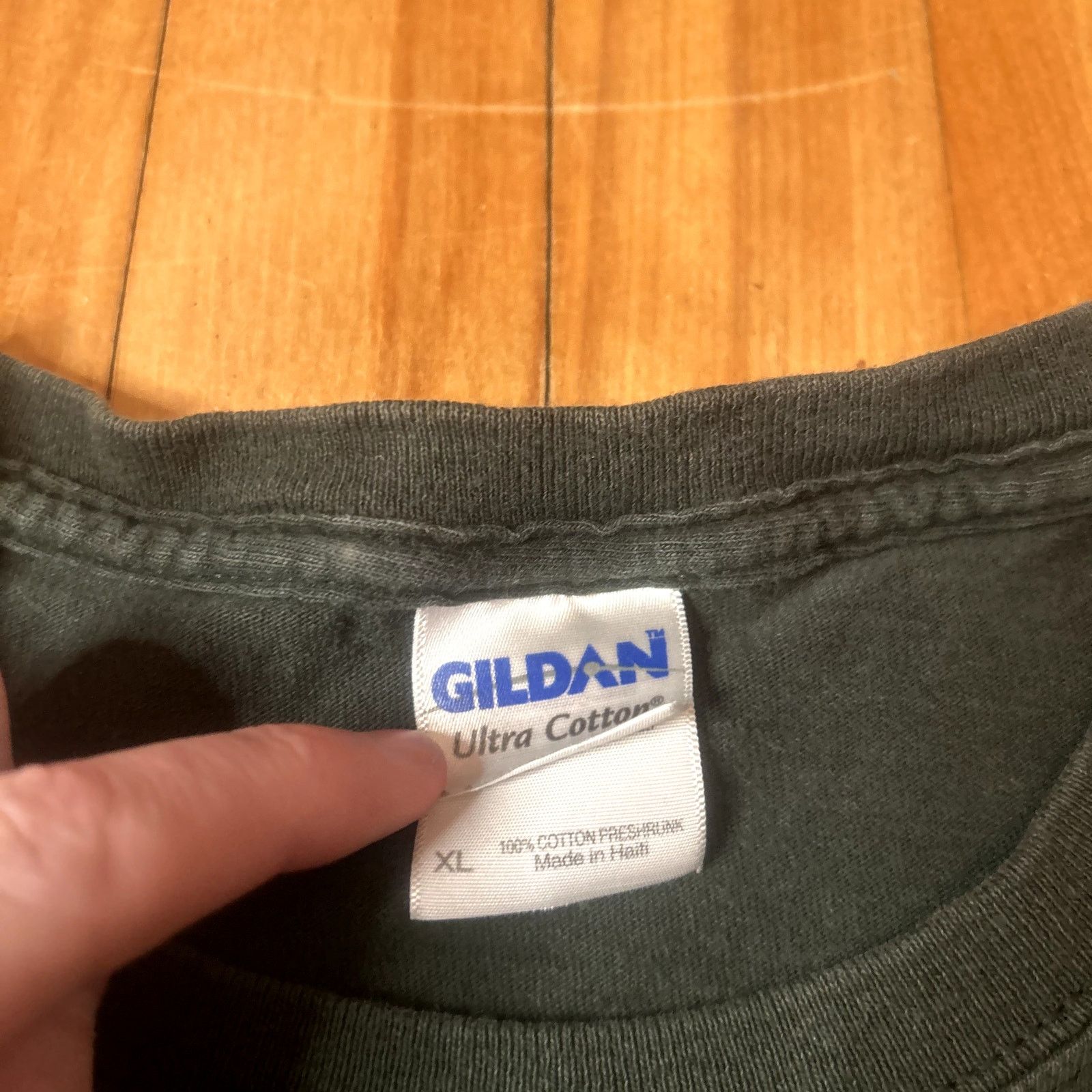 Gildan Y2K Milwaukee Bucks Green T-Shirt XL Size US XL / EU 56 / 4 - 3 Thumbnail