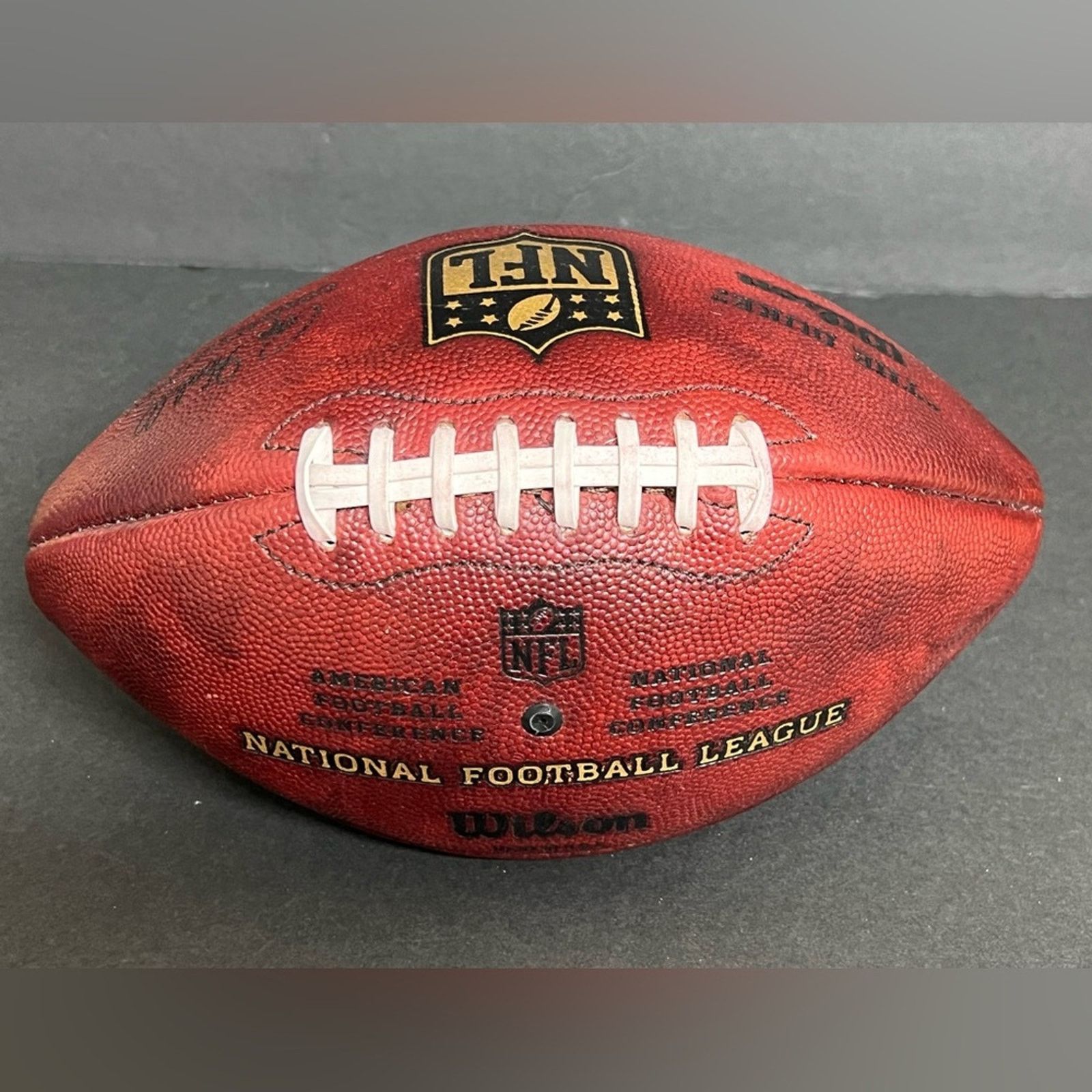 Wilson Autograph Mariota Sharpe Matthews Game Used Football TITANS Size ONE SIZE - 3 Thumbnail