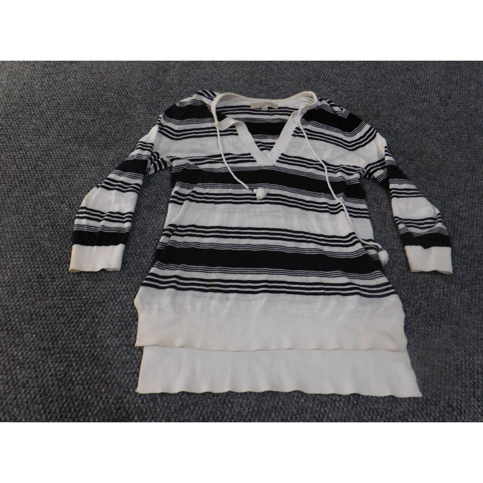 Loft LOFT Sweater Womens Small Black White Striped Long Sleeve Tunic Pullover Cotton V-Neck Drawstring Tassels Tunic Lightweight Knits Size S / US 4 / IT 40 - 3 Thumbnail